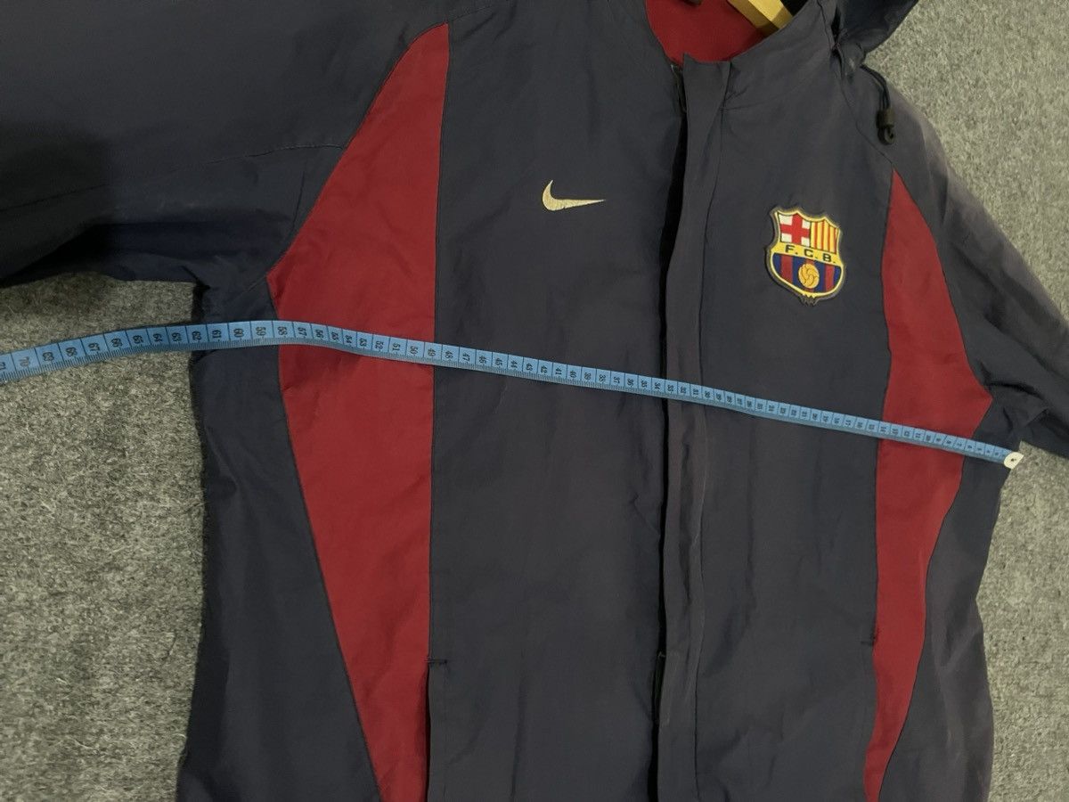 Nike Vintage Nike FC Barcelona "Barça" Windbreaker Jacket Navy Size US XL / EU 56 / 4 - 13 Thumbnail