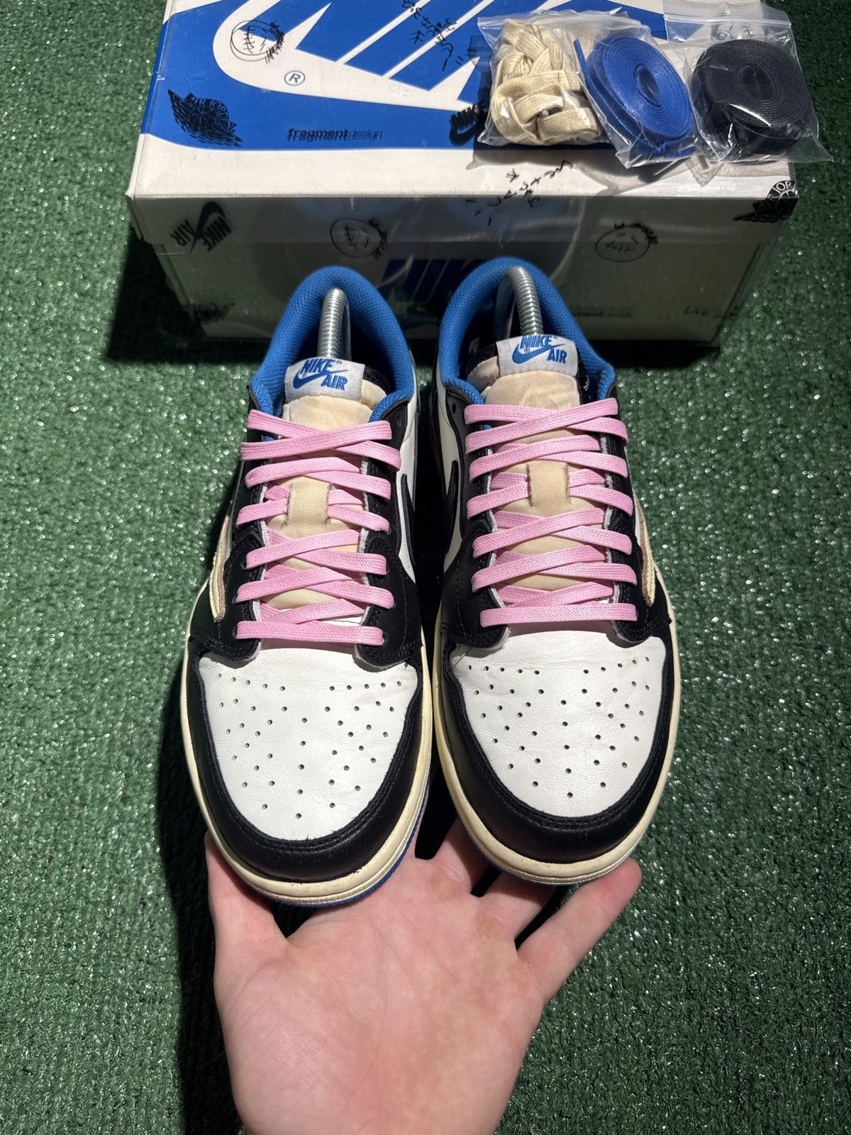 Fragment Design × Jordan Brand × Travis Scott Jordan 1 low og sp Travis Scott Fragment Size US 8.5 / EU 41-42 - 4 Thumbnail