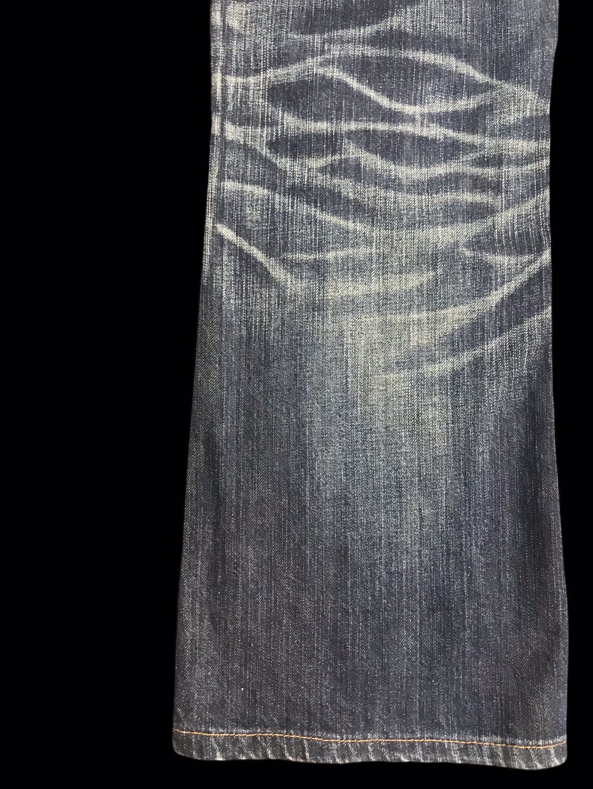 Edwin 💥FLARE💥SICK BUFFALO HEAD EDWIN FLARE DISTRESSED DENIM F203 Size US 33 - 14 Thumbnail