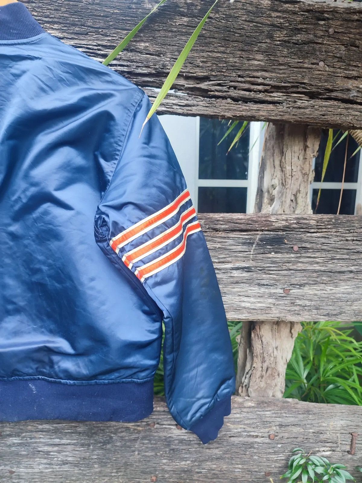 Starter Vintage 90s Starter NFL Pro Line Chicago Bears Bomber Jacket Size US L / EU 52-54 / 3 - 9 Thumbnail