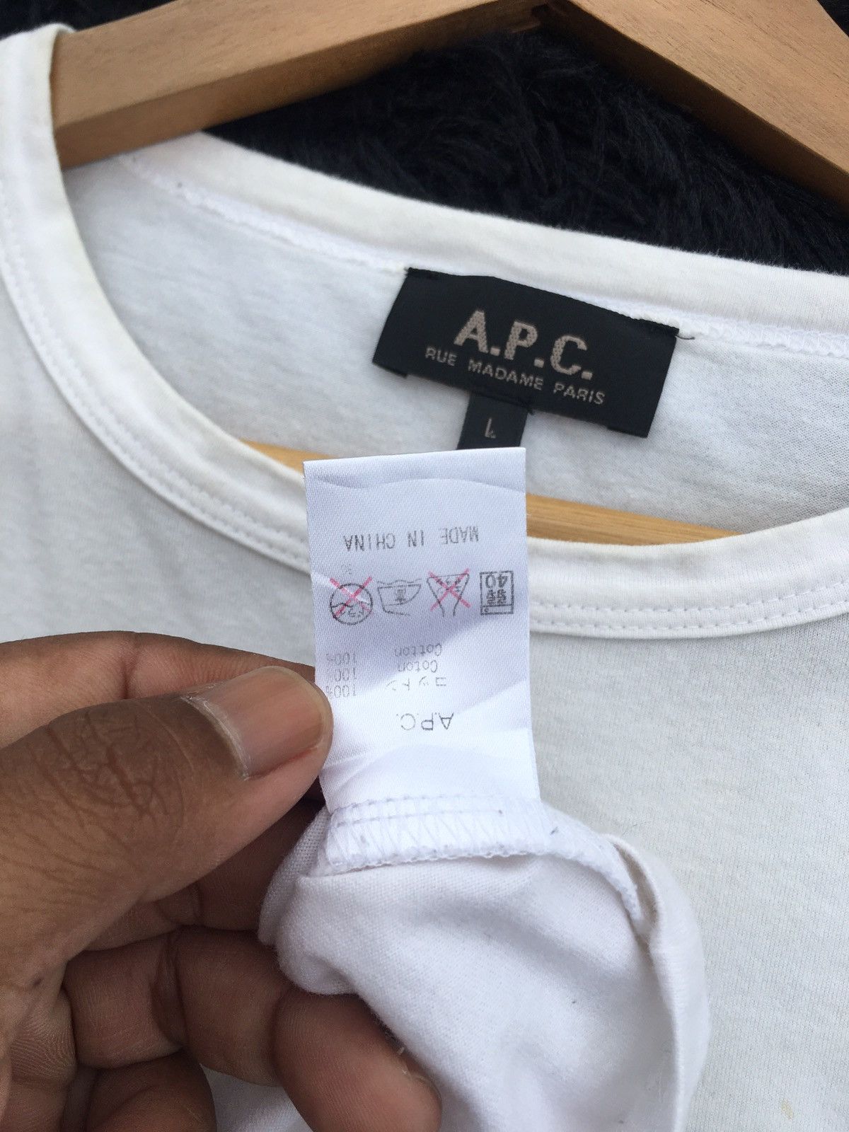 A.P.C. Rare Vintage A.P.C Planets Tshirt Size US L / EU 52-54 / 3 - 11 Thumbnail