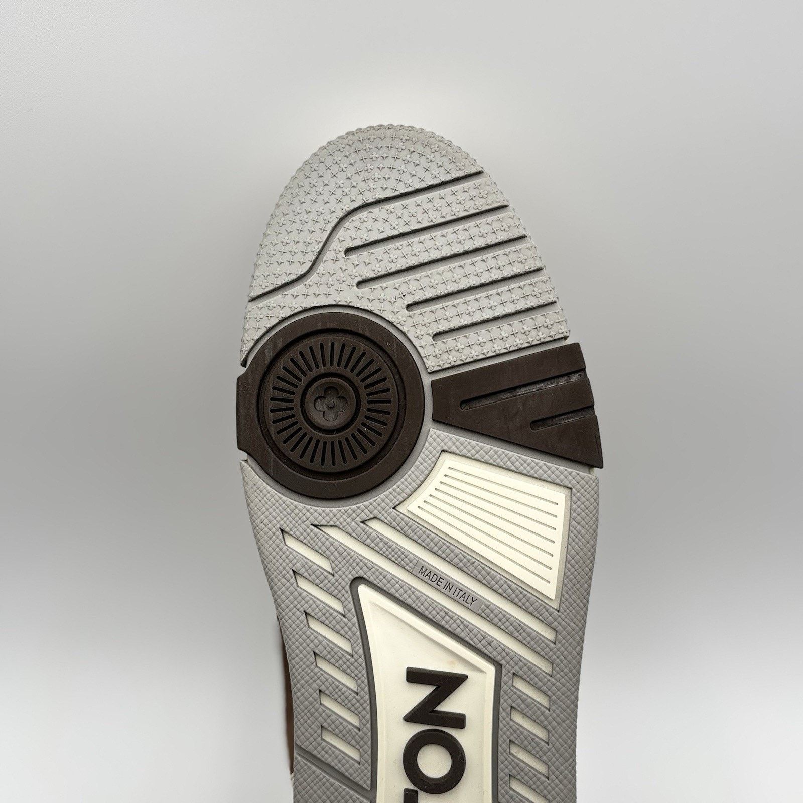 Louis Vuitton 10-10.5 US Louis Vuitton Trainer Strap ' Brown Beige ' GREAT Size US 10 / EU 43 - 19 Thumbnail