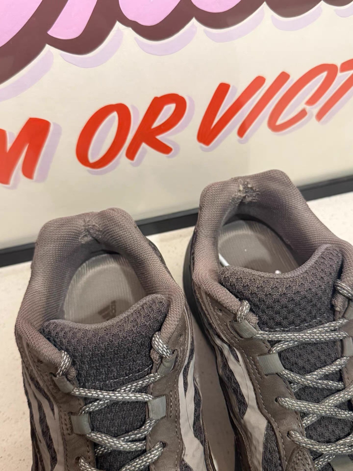 Adidas adidas Originals Yeezy Boost 700 V2 shoes。 Ｑ20 Size US 8 / EU 41 - 7 Thumbnail