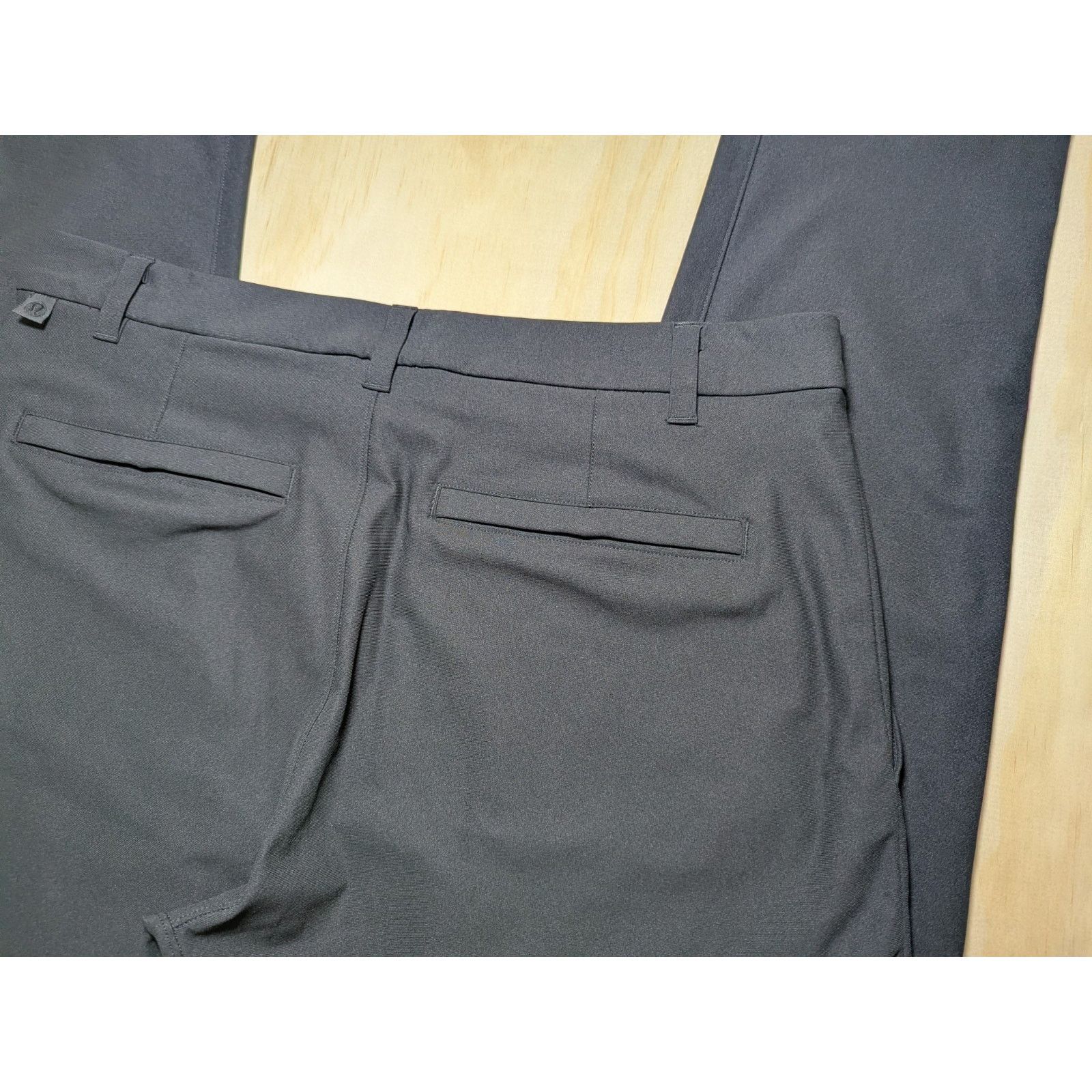 Lululemon Lululemon Men's Size 34x31 ABC Pants Black Stretch Size US 34 / EU 50 - 9 Thumbnail