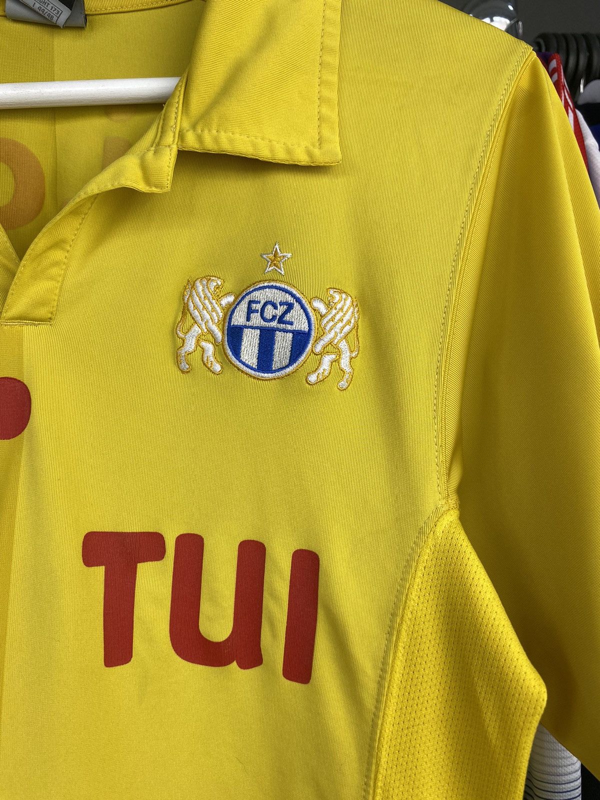 Nike 2006/08 NIKE FC ZURICH AWAY SOCCER FOOTBALL JERSEY SHIRT Size US S / EU 44-46 / 1 - 6 Thumbnail