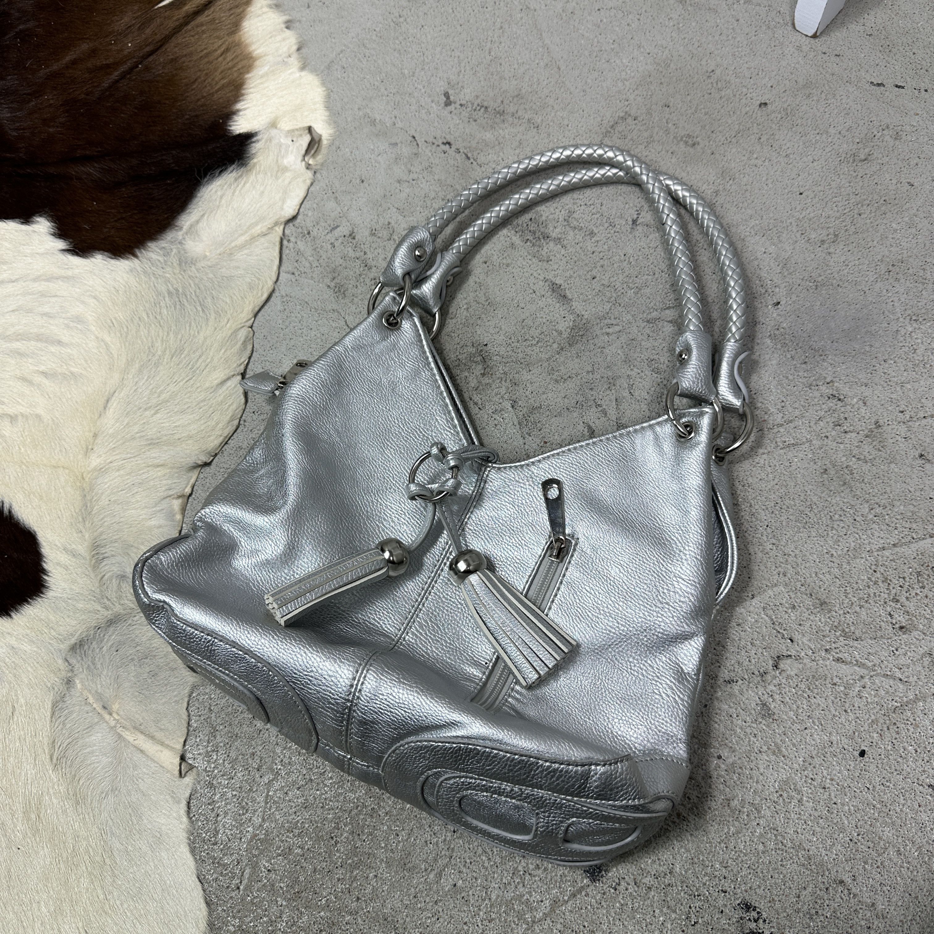 Vintage Vintage Avant Garde Hobo Silver Chrome Bag 00s Size ONE SIZE - 2 Thumbnail