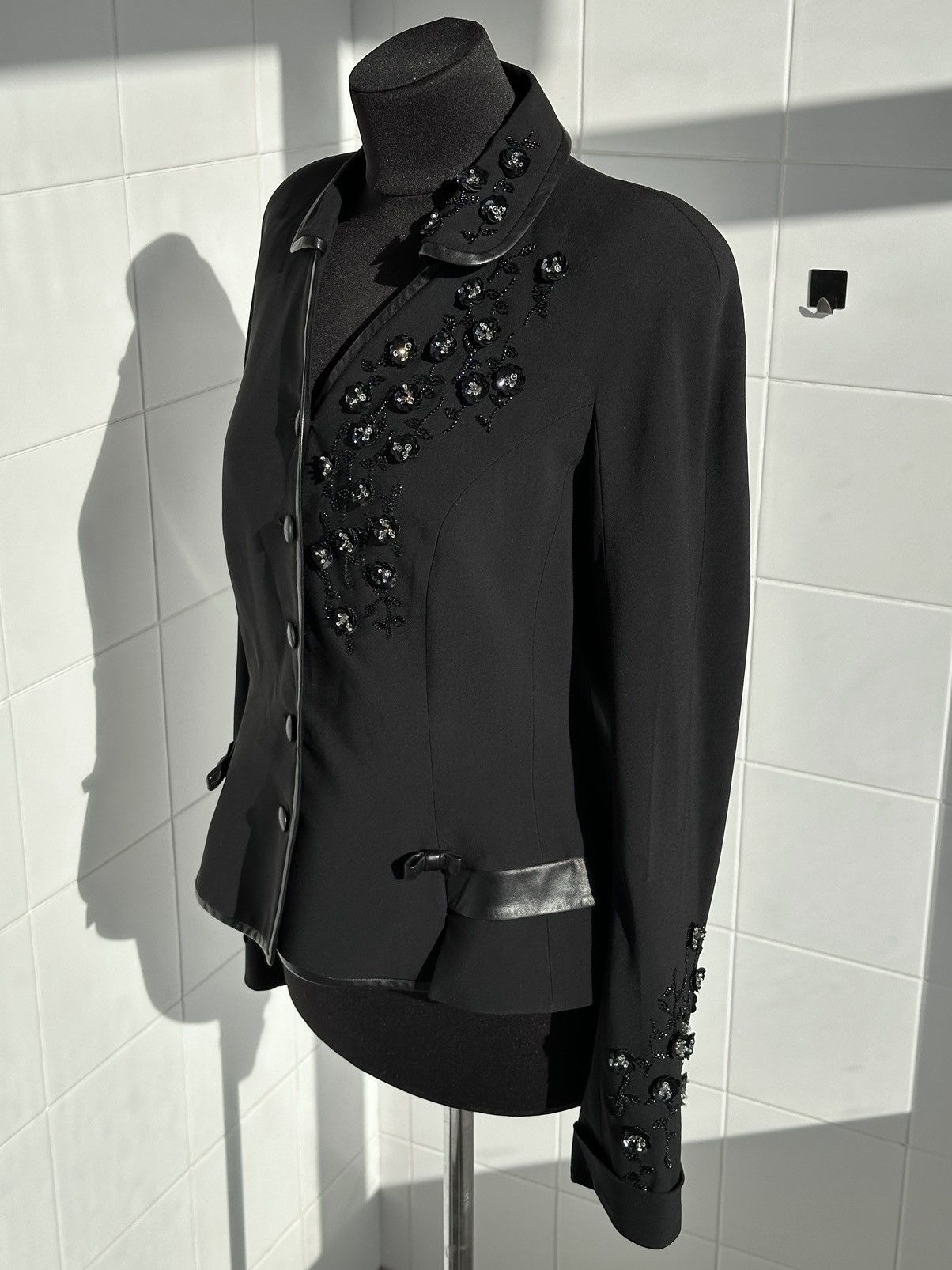 Dior DIOR Beaded Jacket Embroidered with Pearl Celluloid Flowers Size M / US 6-8 / IT 42-44 - 6 Thumbnail