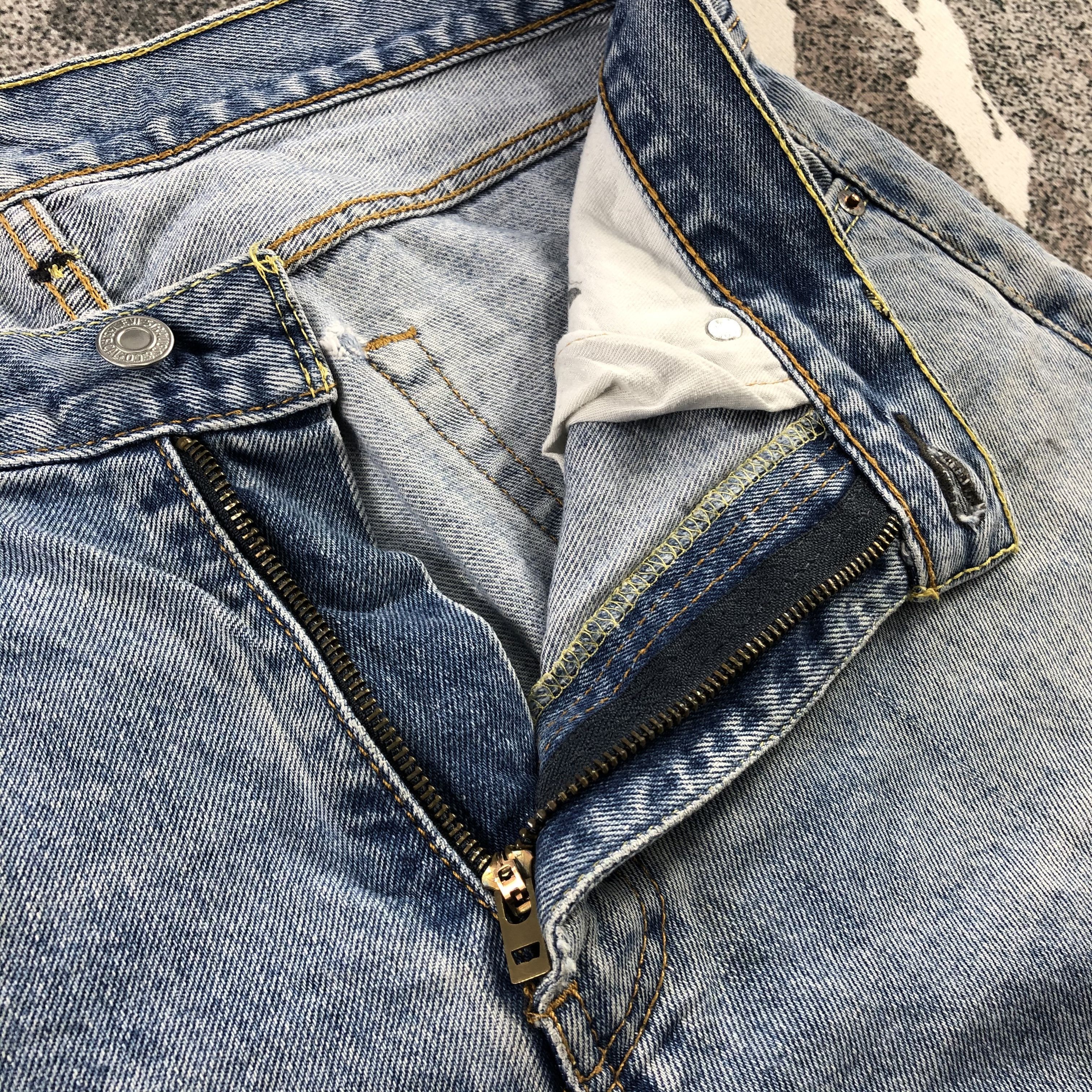 Levi's Vintage Levi's 505 Jeans Faded Blue Denim KJ838 Size US 33 - 10 Thumbnail