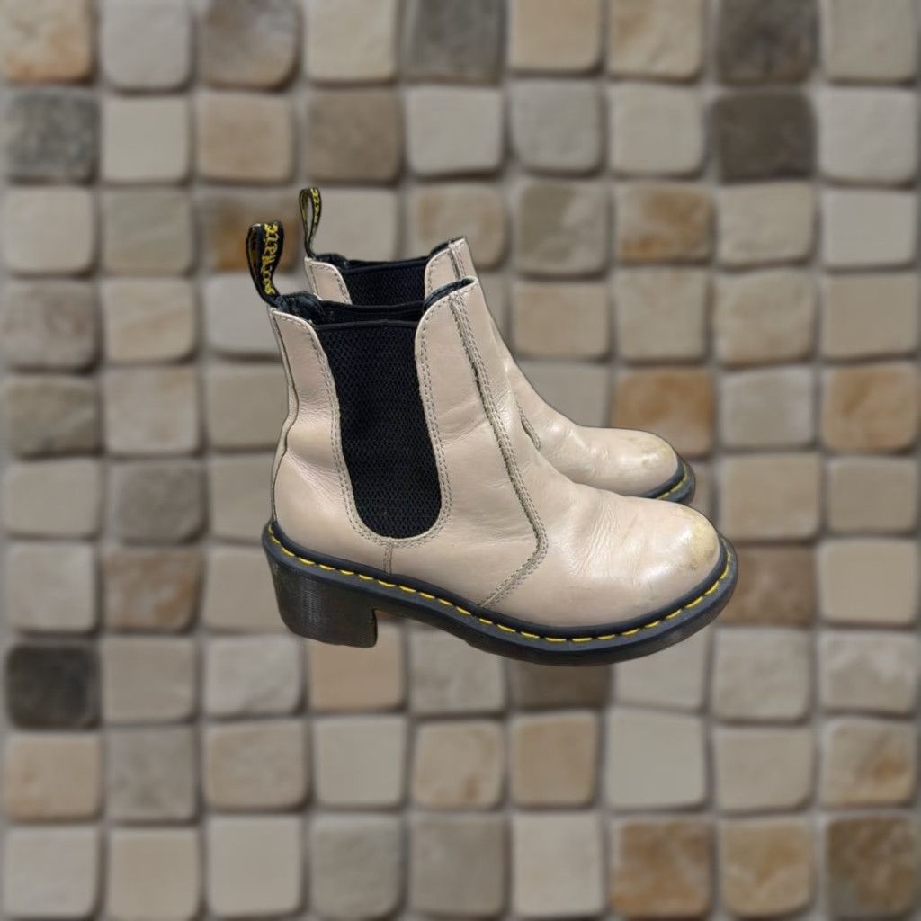 Dr. Martens Dr. Martens Cadence Chelsea Boots Womens Size 7 Beige Leather Pull On Chelsea Boots Women Casual Vintage No N/A Size US 7 / IT 37 - 1 Thumbnail
