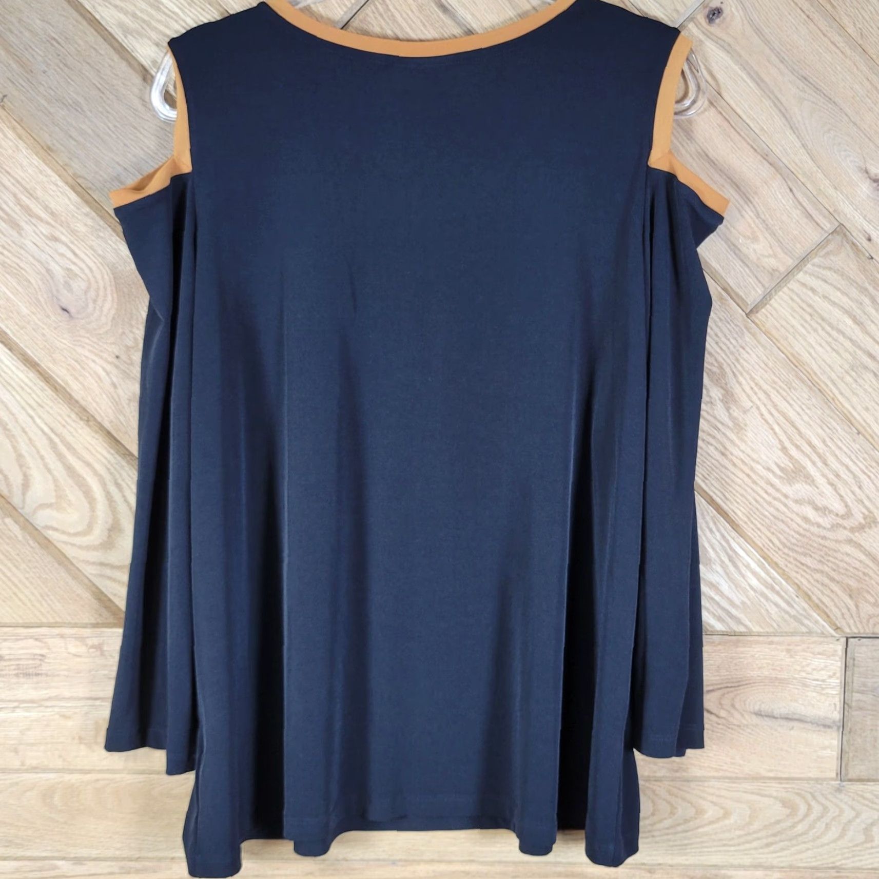 Vintage Susan Graver Womens XL Tunic Top Black V-Neck Blouse Shape: Cold Shoulder Trim Size XL / US 12-14 / IT 48-50 - 4 Thumbnail