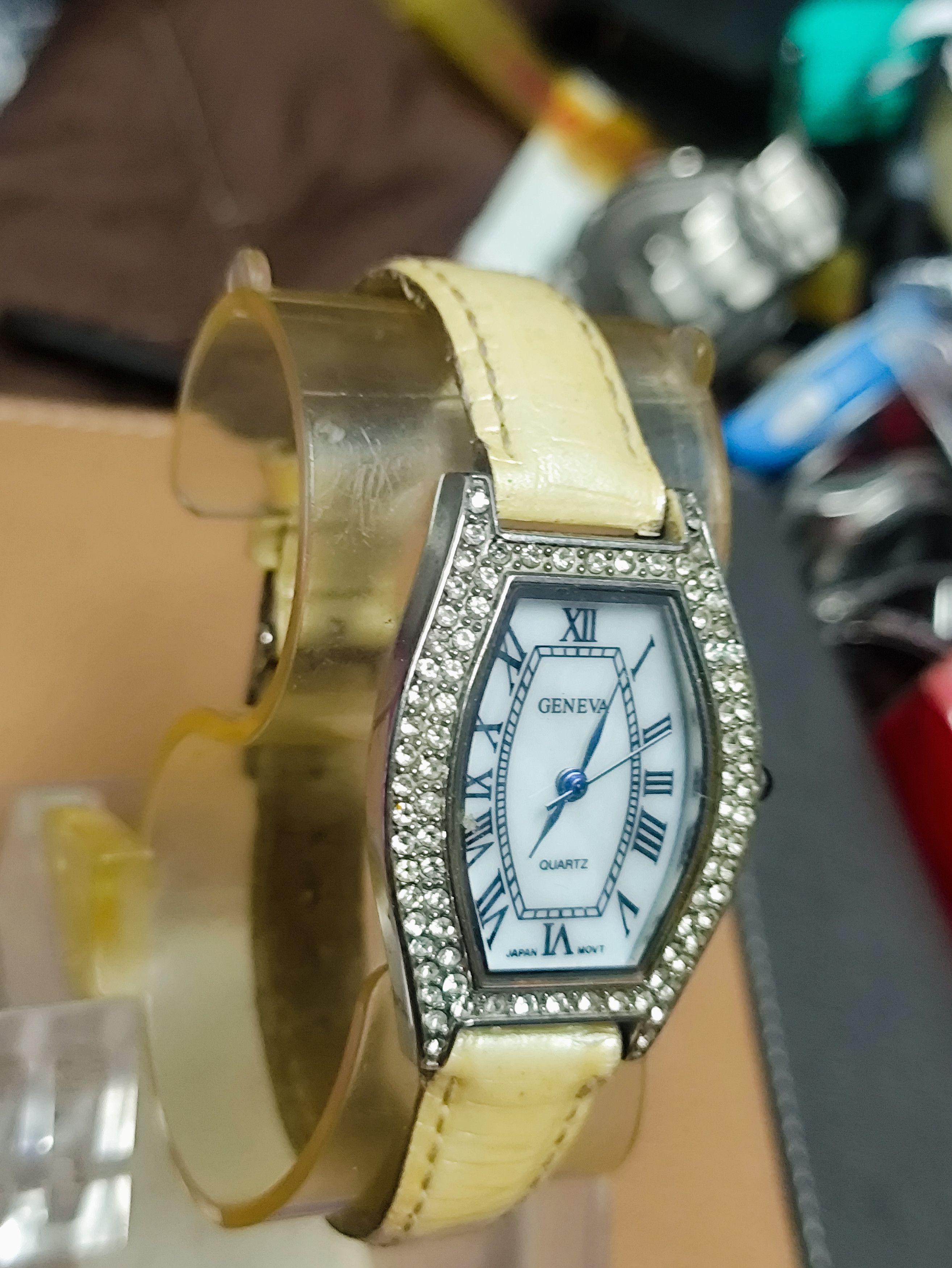 Vintage Geneva Quartz Watch with Diamonds (Japan Made) Size ONE SIZE - 3 Thumbnail