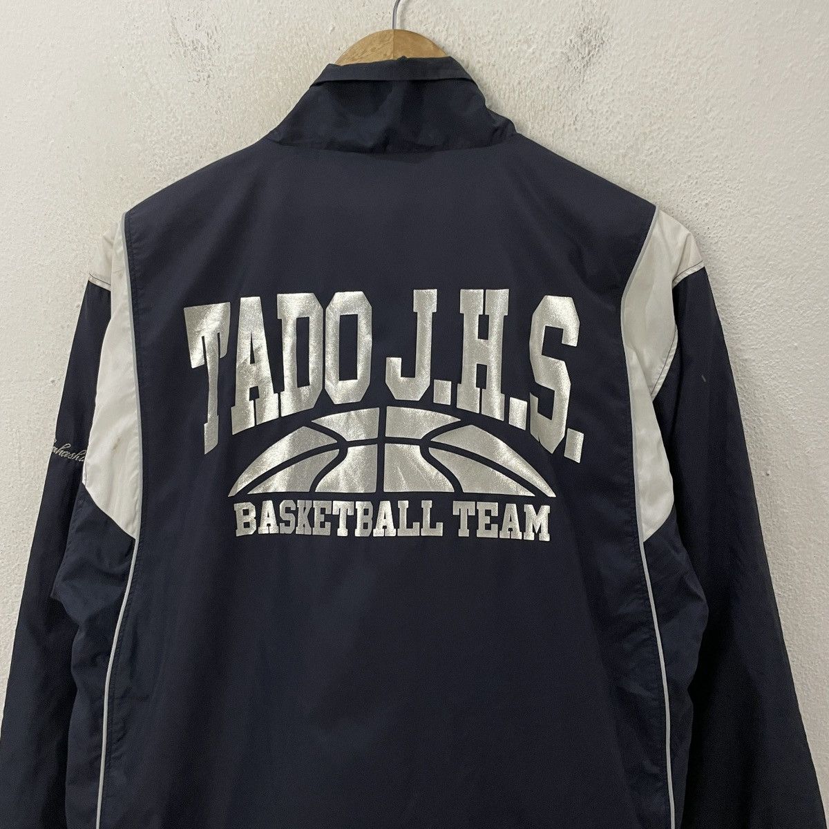 Sports Specialties Vintage Tado J.H.S Basketball Team Japan Windbraker Size US M / EU 48-50 / 2 - 4 Thumbnail