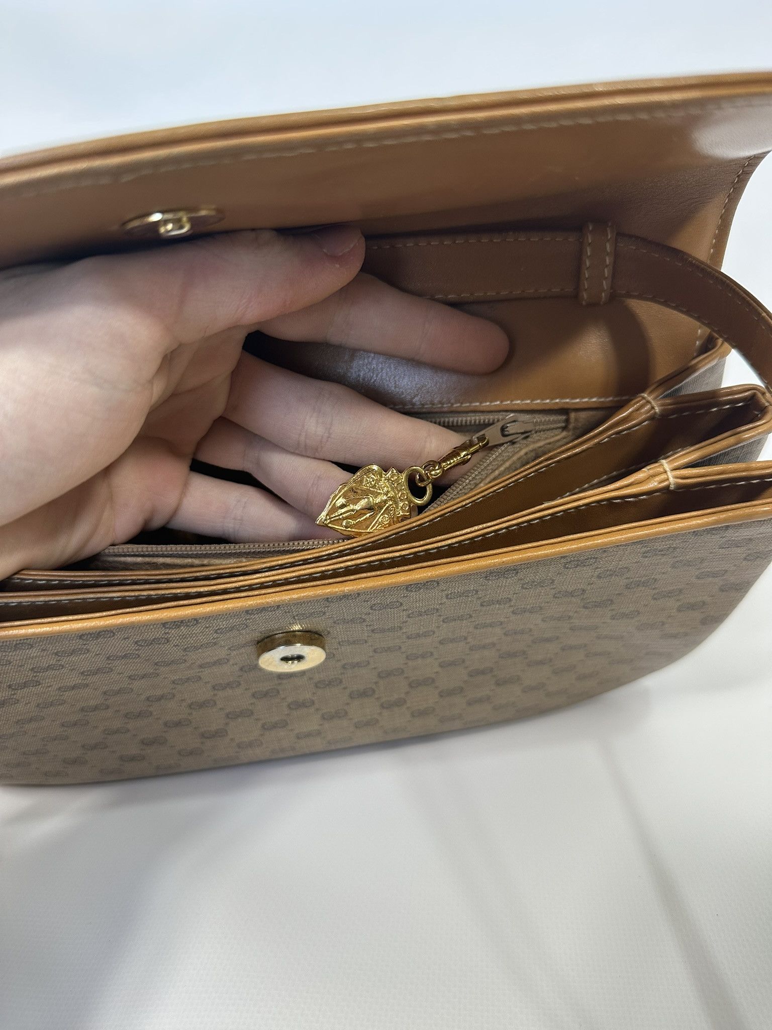 Gucci Gucci Crossbody Bag Micro GG Monogram Vintage Beige Size ONE SIZE - 18 Thumbnail
