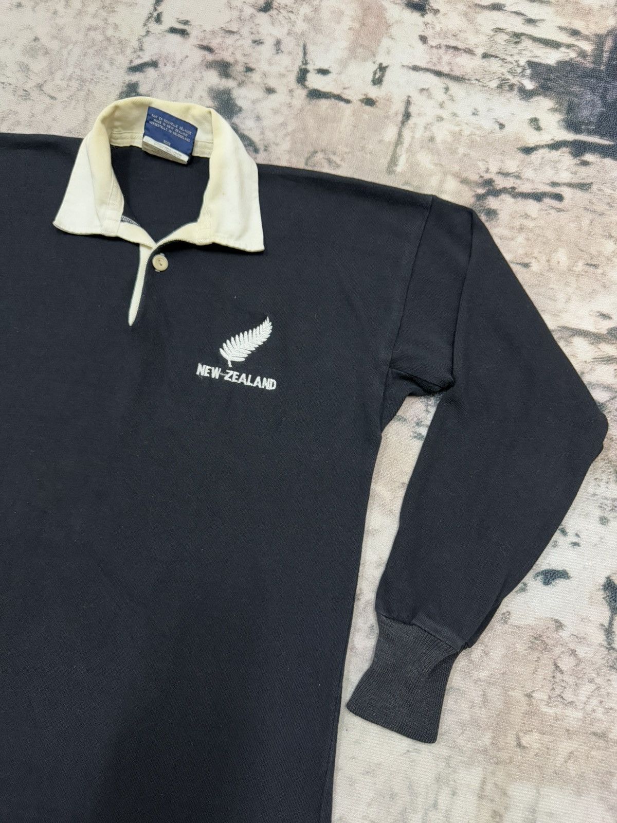 Canterbury of New Zealand Vintage Canterbury of New Zealend Longsleeve Polo Shirt Size US S / EU 44-46 / 1 - 3 Thumbnail