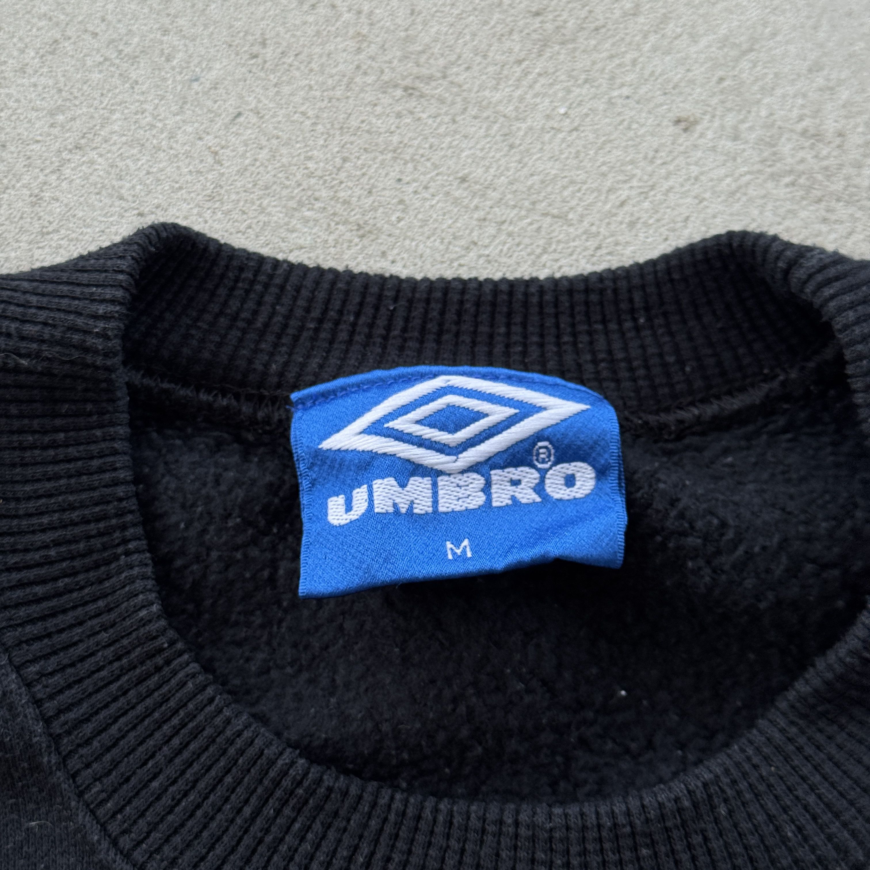 Umbro Vintage Umbro Sweatshirt Big Logo Pullover Y2K Size US M / EU 48-50 / 2 - 8 Thumbnail