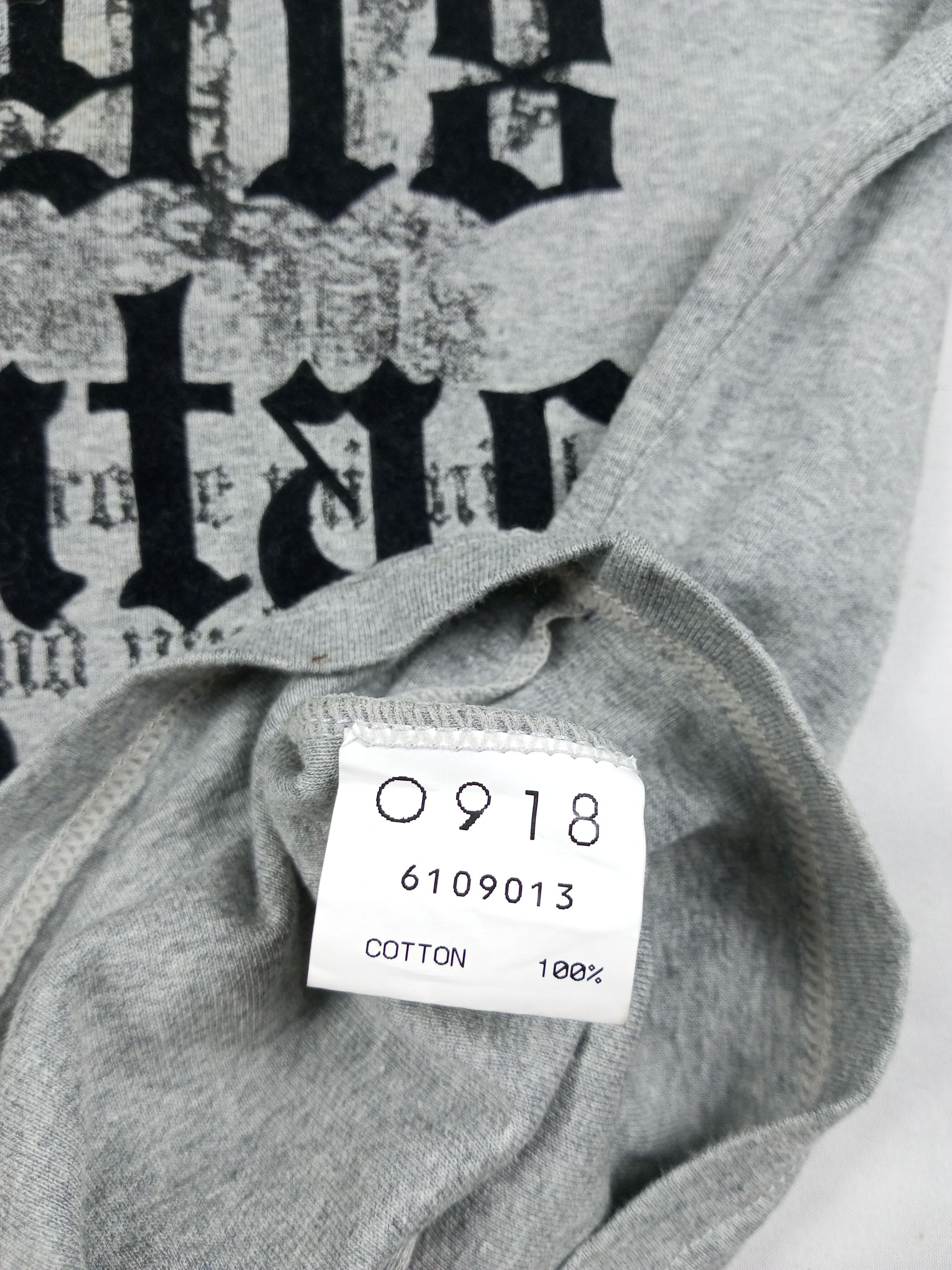 Long-sleeve Poem Tshirt with lace at the sleeve Issey Style