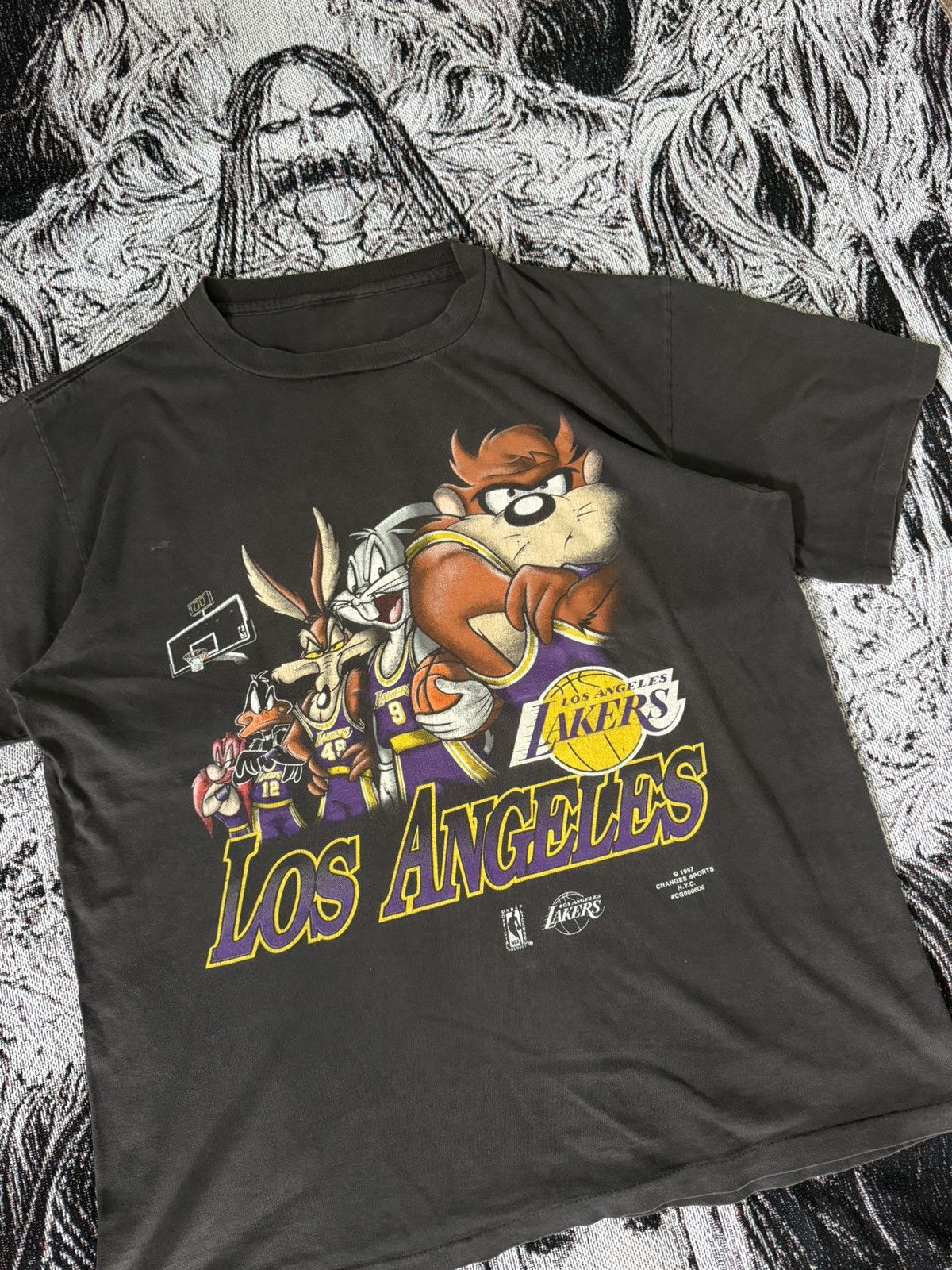 Vintage VTG Looney Tunes Los Angeles Lakers 90s Size US XL / EU 56 / 4 - 1 Thumbnail