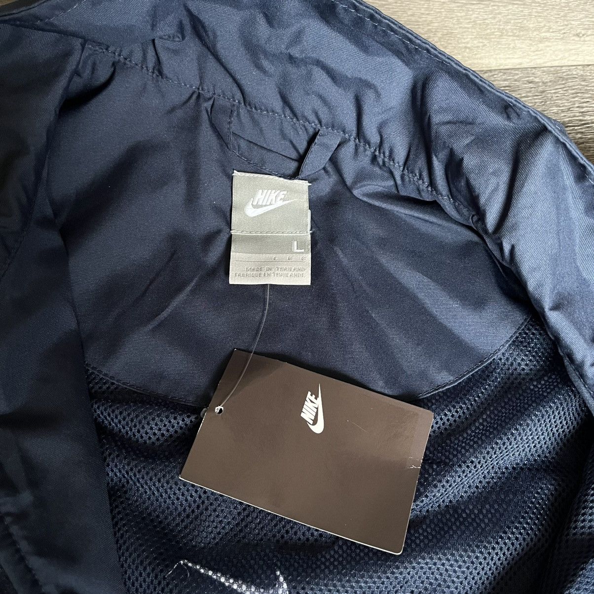 Nike New Vintage Nike Center Swoosh Basic Logo Track Jacket Nylon Size US L / EU 52-54 / 3 - 10 Thumbnail