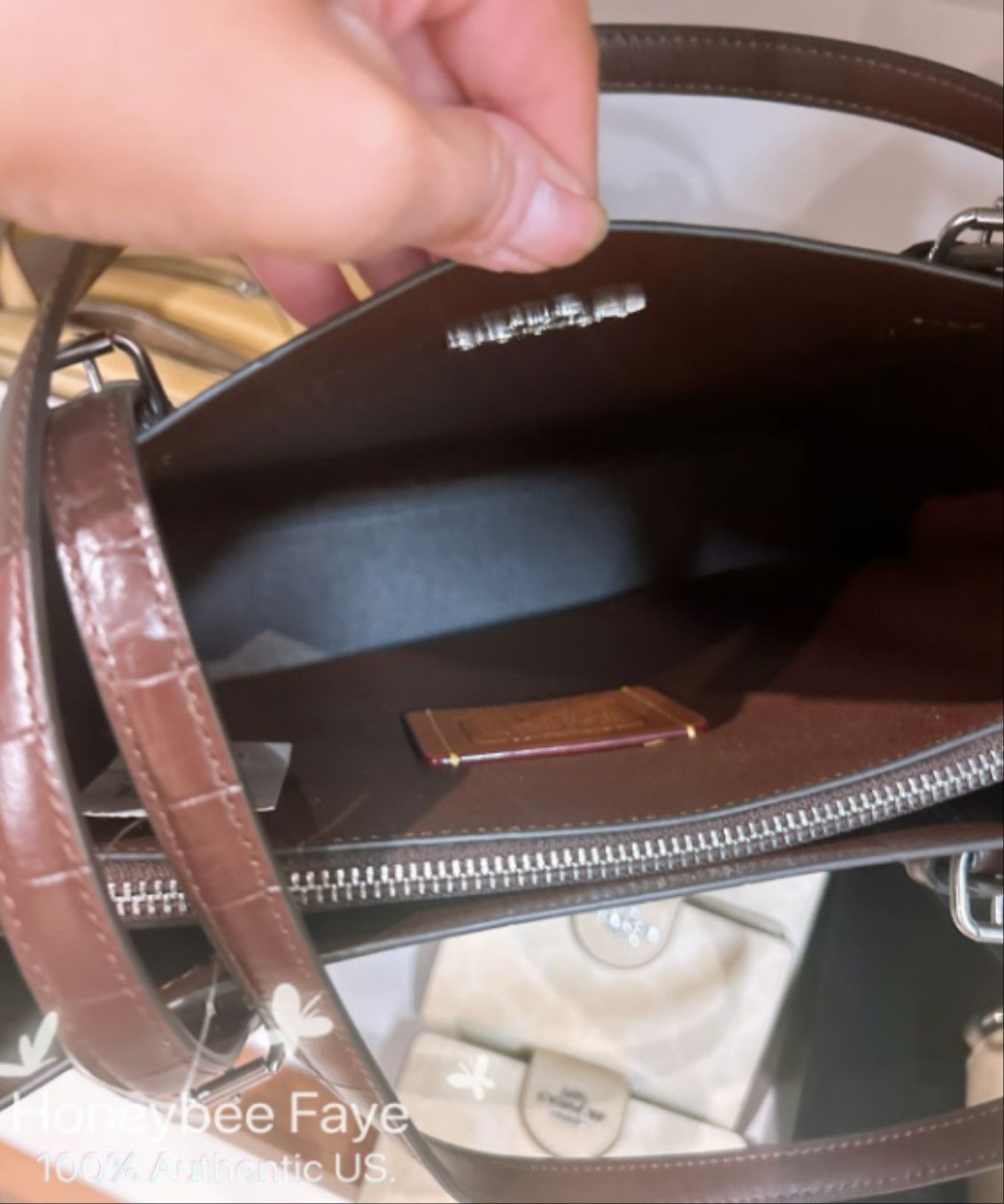 Coach Mollie Tote Bag crocodile-embossed leather cw018 Size ONE SIZE - 3 Thumbnail