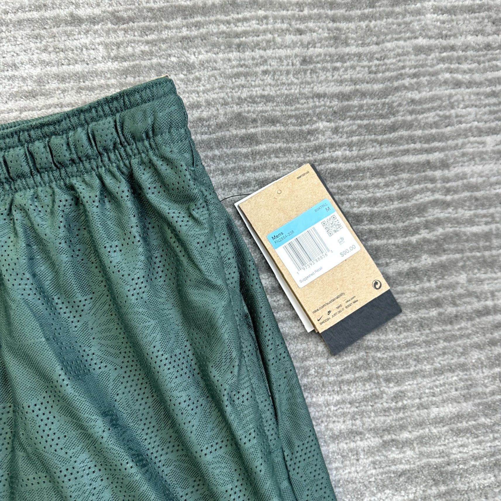 Nike Nike DNA Shorts Mens Medium Green Dri-FIT Basketball Gym Training 6' Reversible Size US 31 - 7 Thumbnail