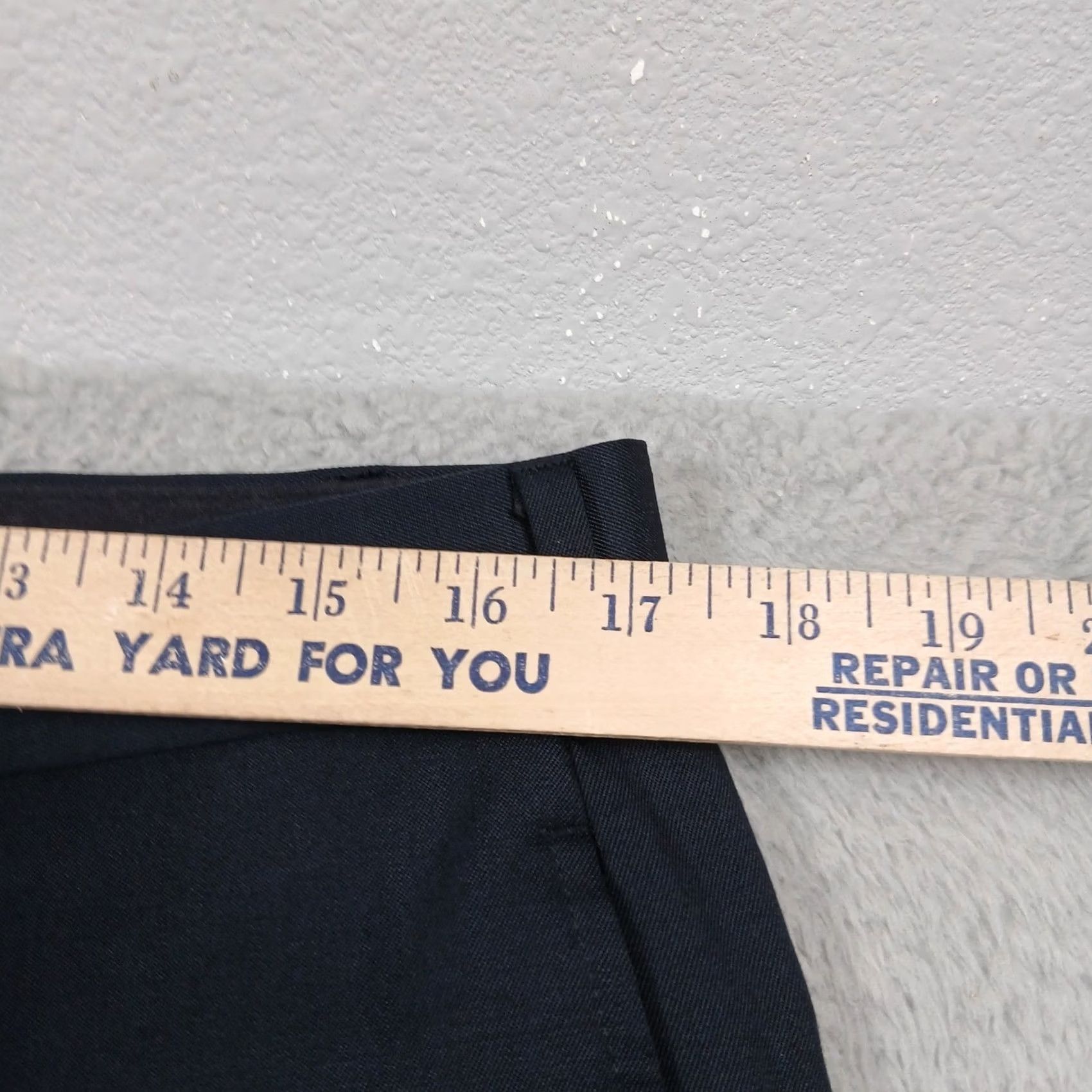 Brooks Brothers Brooks Brothers Madison Fit 100% Wool Dress Pants Mens 35/32 Navy Blue EUC Size US 35 - 6 Thumbnail