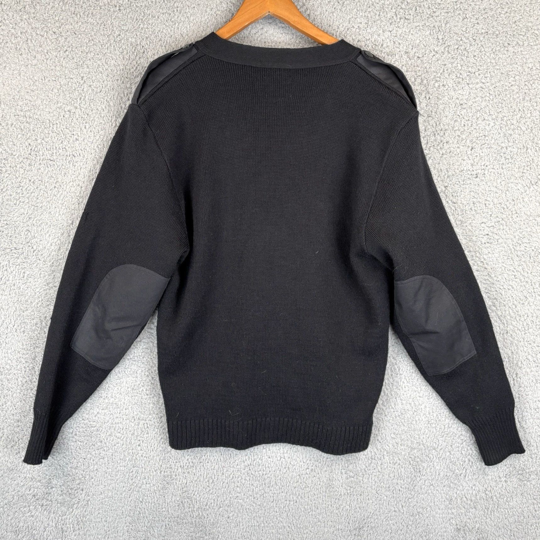 CO VINTAGE Mehlin & Estey Cardigan Sweater Black Wool Blend 44L Men Big & Tall Wool Blend Cardigan Black Mens 1940s 50s Epaulets Patches Size US XXL / EU 58 / 5 - 6 Thumbnail