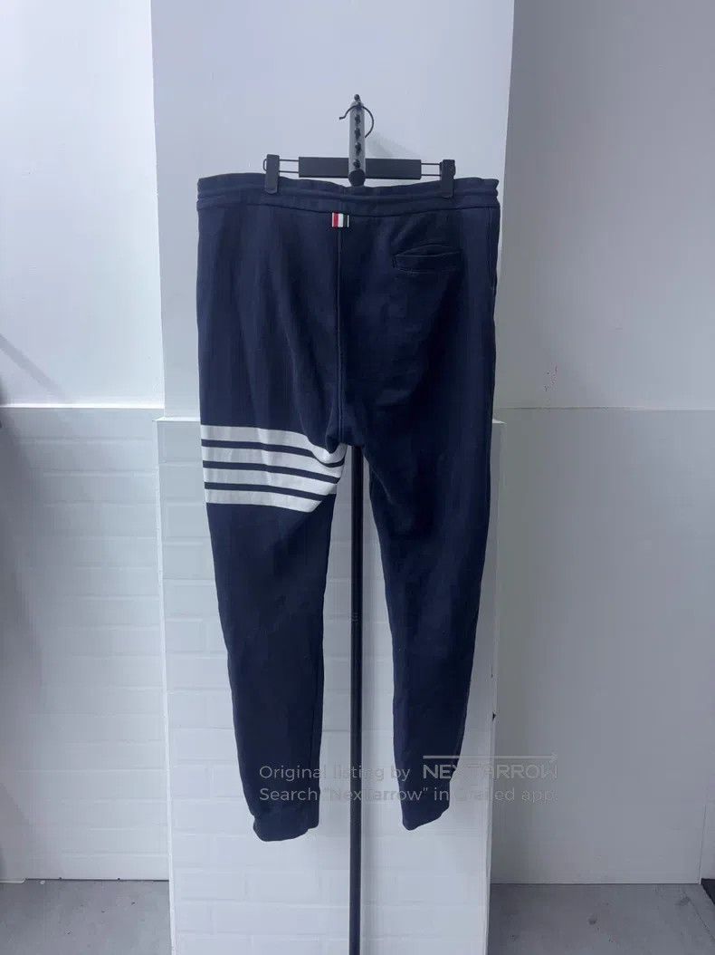 Thom Browne Thom Browne size 5 Classic preppy style four-stripe drawstr Size US 43 - 2 Thumbnail