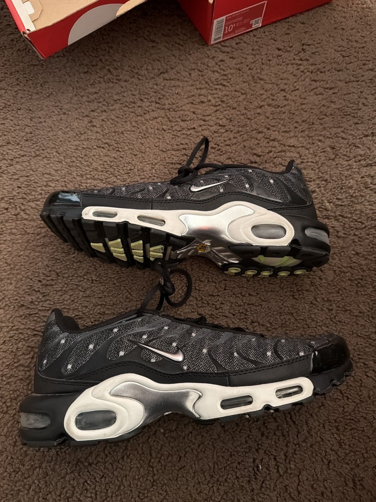 Nike Nike Air Max Plus SE Size US 10.5 / EU 43-44 - 1 Thumbnail
