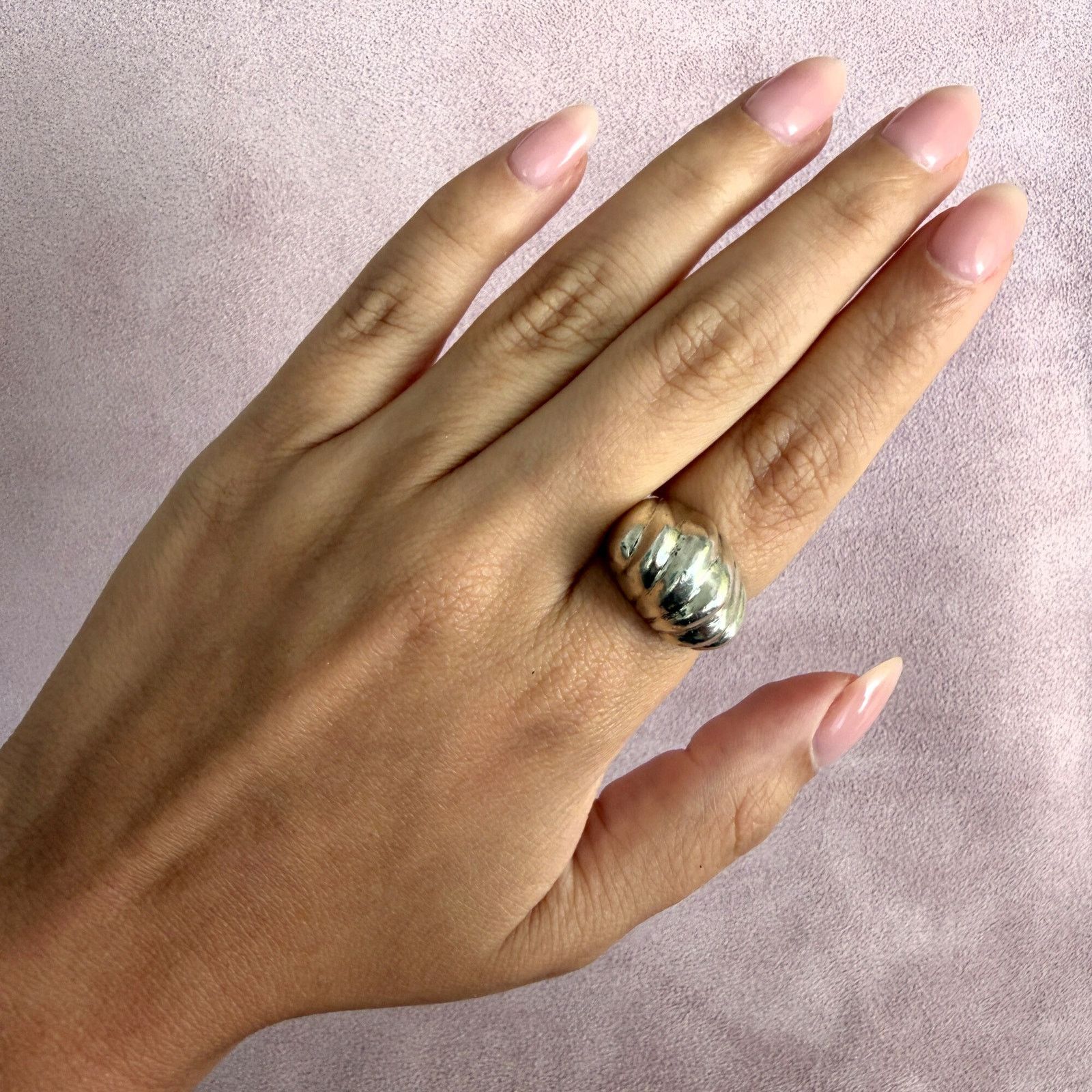 Sterling Silver sterling silver vintage chunky scalloped dome ring size 6.75 Size ONE SIZE - 2 Thumbnail