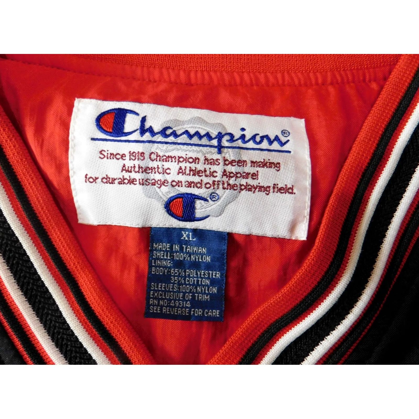 Champion VINTAGE Disney Sweatshirt XL Mens Zip Zip Black Polyester Knit Zipper Long Sleeve Pattern Solid 90s Y2K Champion Pullover Music Size US XL / EU 56 / 4 - 5 Thumbnail
