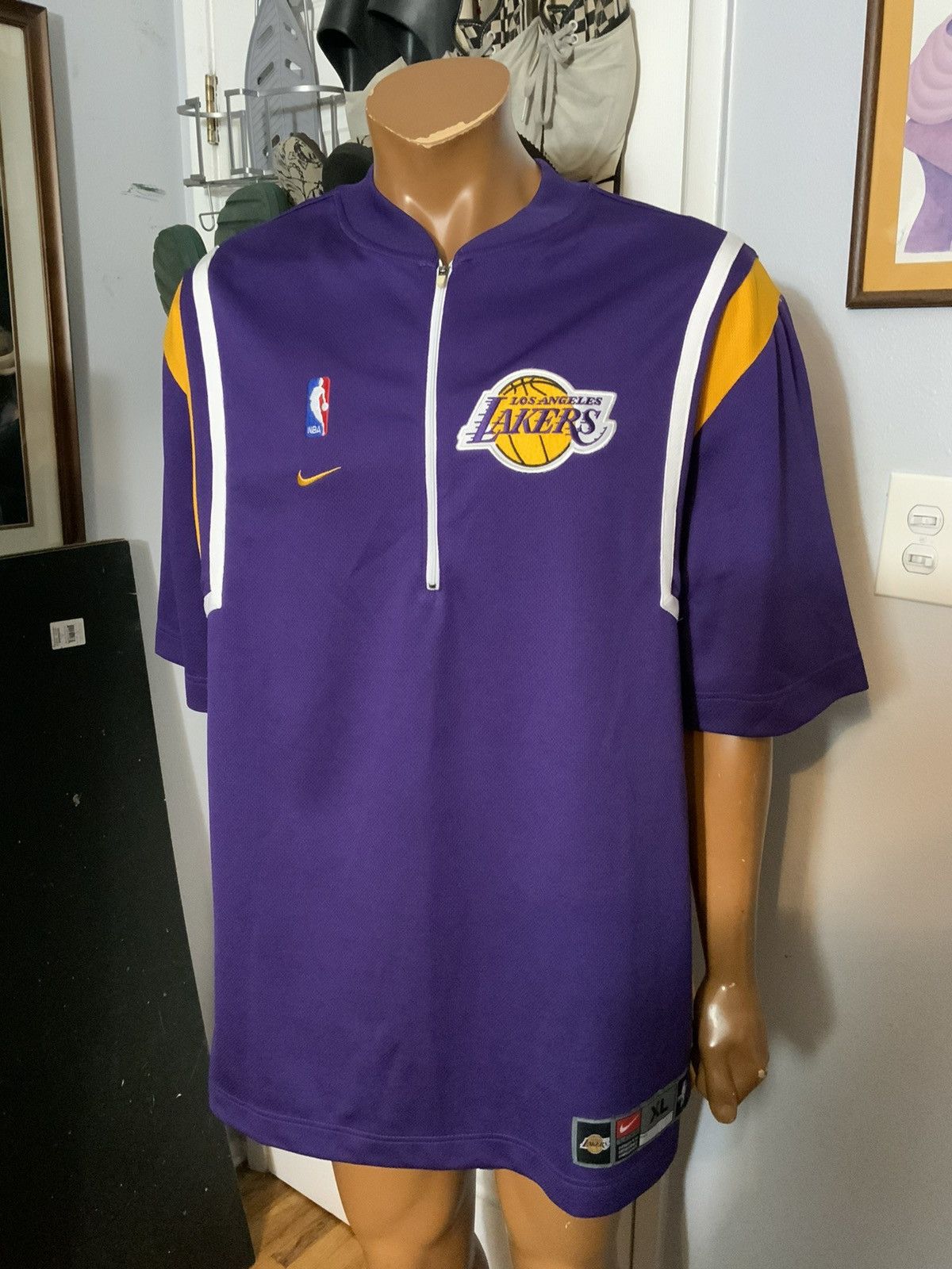 NBA × Nike × Vintage Vintage Nike 99-00 Los Angeles Lakers 1/4 Zip Warm Up Shirt Size US XL / EU 56 / 4 - 8 Thumbnail