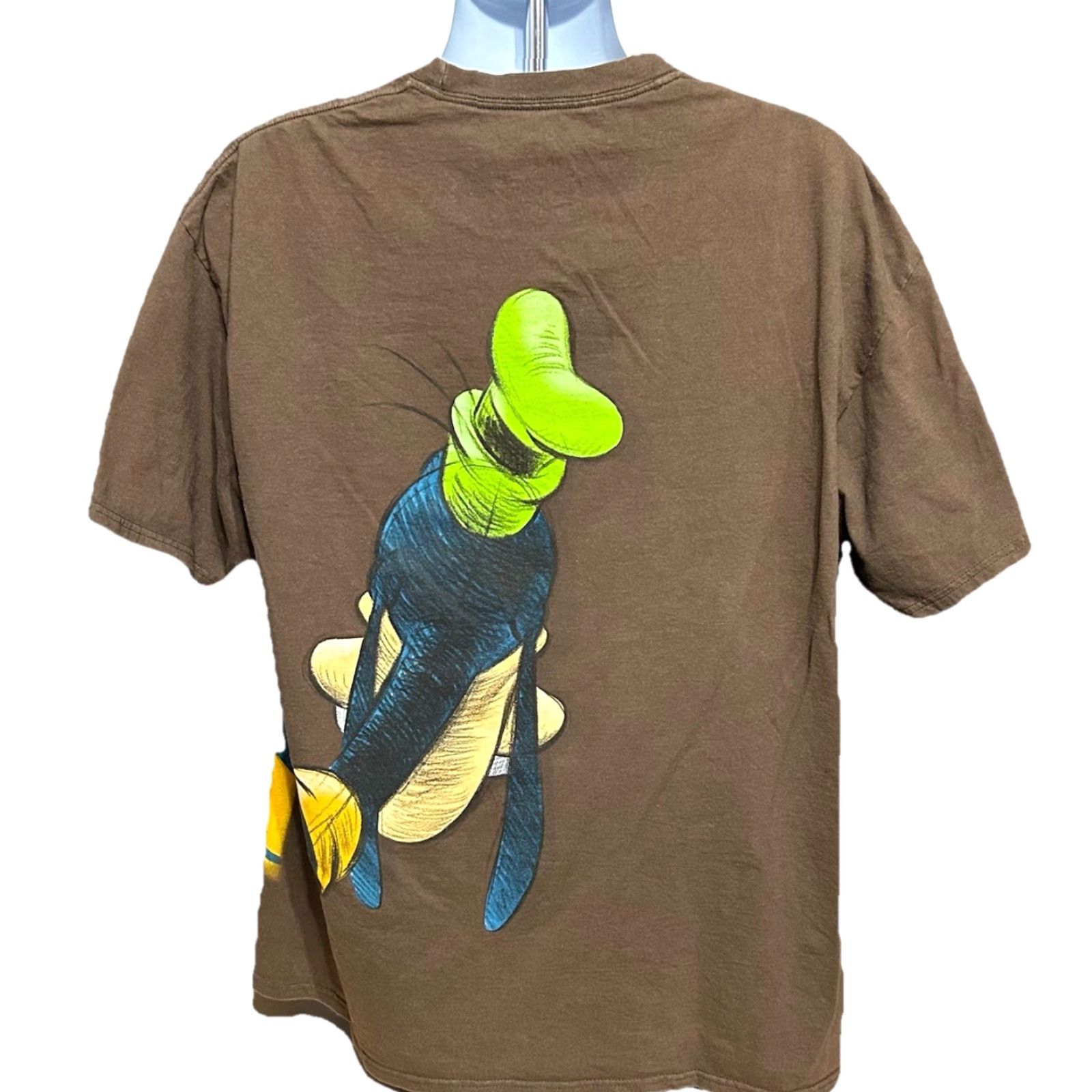 Hanes Goofy Wrap Around AOP Shirt Men 2XL Brown Shirt Disneyland Resort Short Sleeves Size US XXL / EU 58 / 5 - 2 Thumbnail