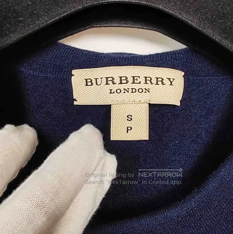 Burberry Burberry Women's Knit Sweater in Navy Wool. Size S / US 4 / IT 40 - 3 Thumbnail