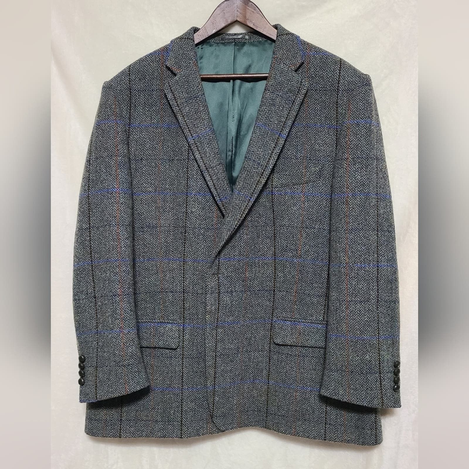 image of Men's Gray Harris Tweed Limited Edition Blazer Size 50R in Grey