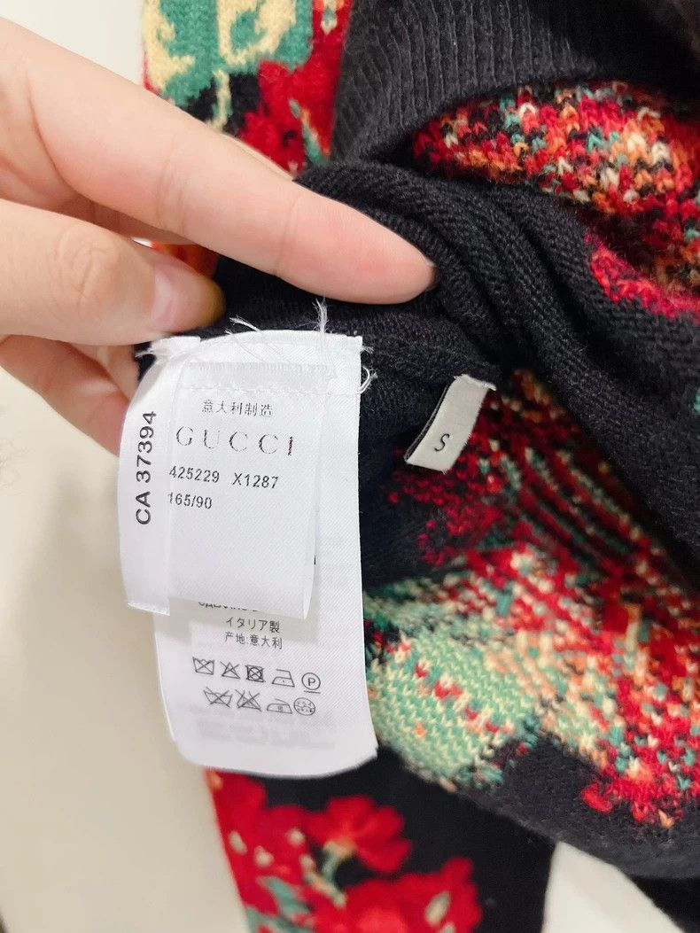 Gucci Gucci Black sweater colorful floral pattern cashmere long s Size S / US 4 / IT 40 - 8 Thumbnail