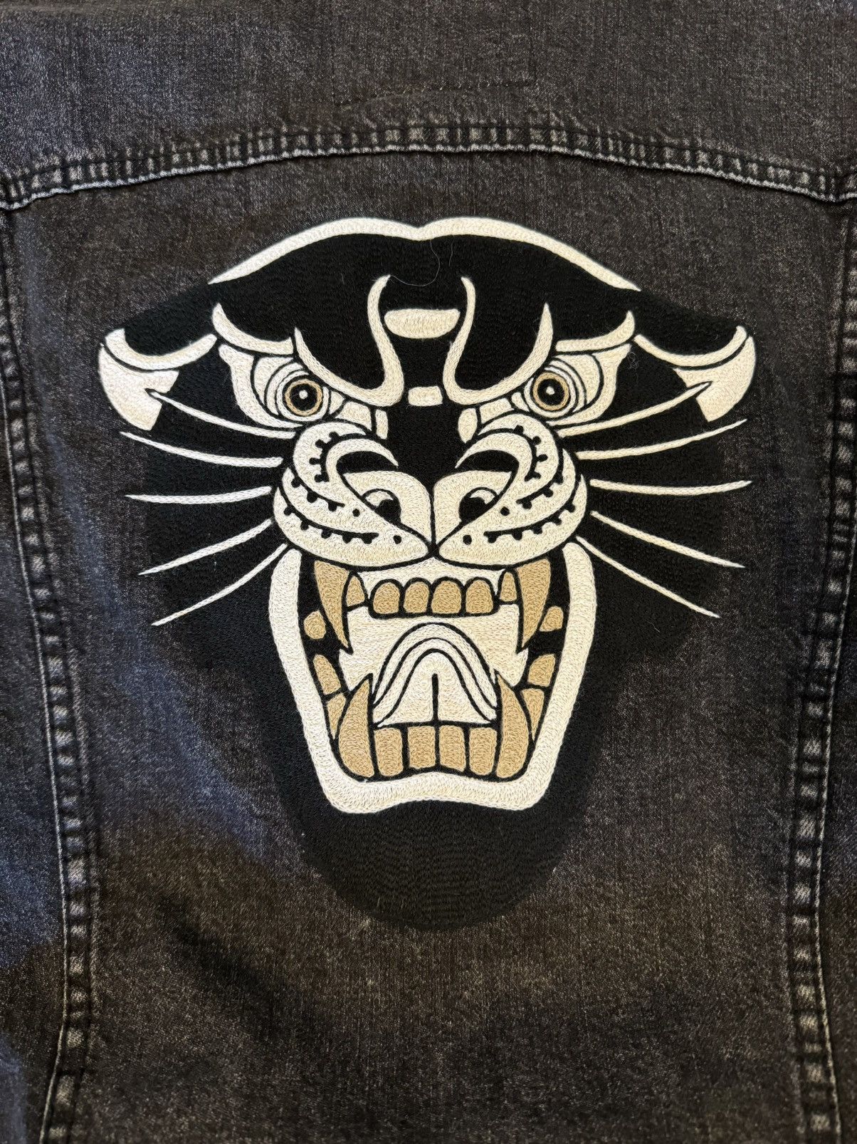 Levi's Custom embroidered Levi’s jacket Size US M / EU 48-50 / 2 - 4 Thumbnail