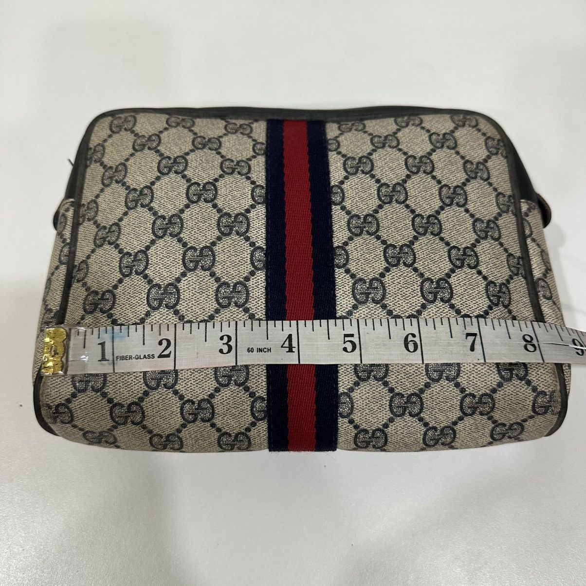 Gucci ‼️YES‼️ VINTAGE GUCCI GG MONOGRAM MAKE UP POUCH CLUTCH BAG Size ONE SIZE - 8 Thumbnail