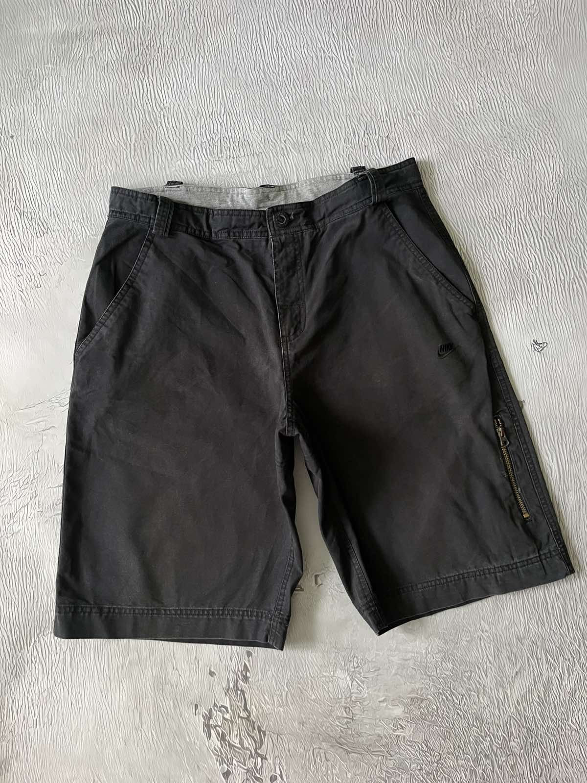 Nike Nike Vintage Shorts Streetwear Y2K Black Size US 34 / EU 50 - 2 Thumbnail