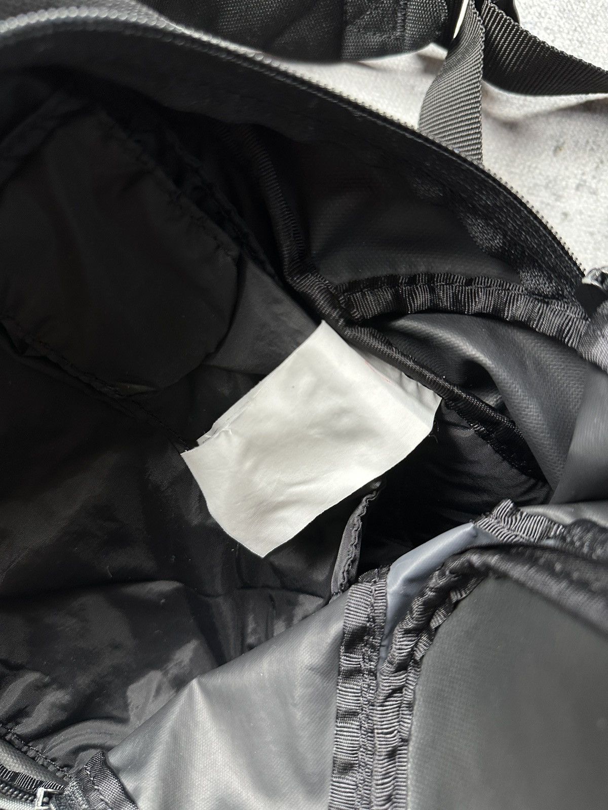 Nike Nike Vintage Mini Backpack Bubble Bag Black 1990s Swoosh Size ONE SIZE - 12 Thumbnail