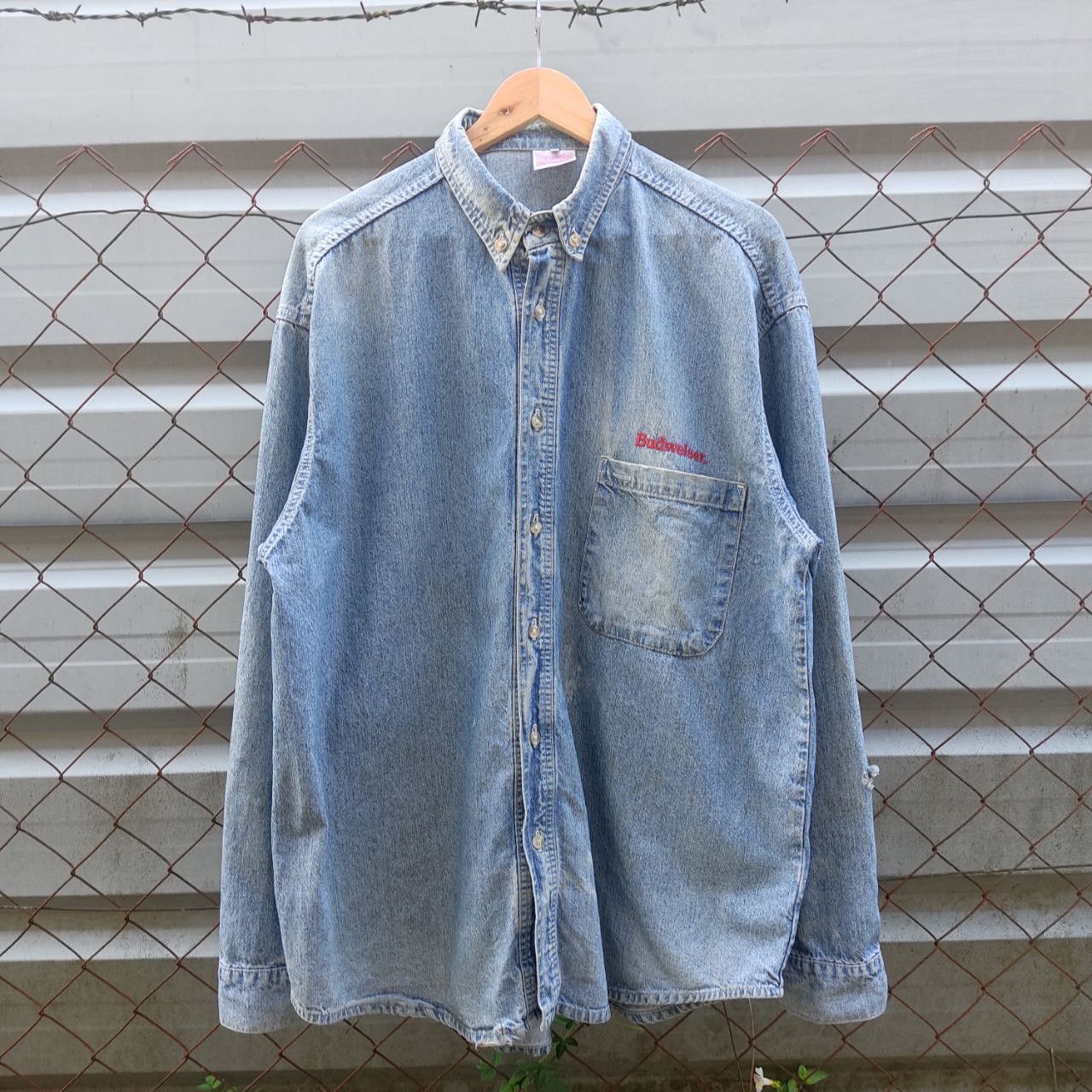 Budweiser × Vintage Vintage 90s Budweiser Embroided Denim Shirt Size US XL / EU 56 / 4 - 1 Thumbnail