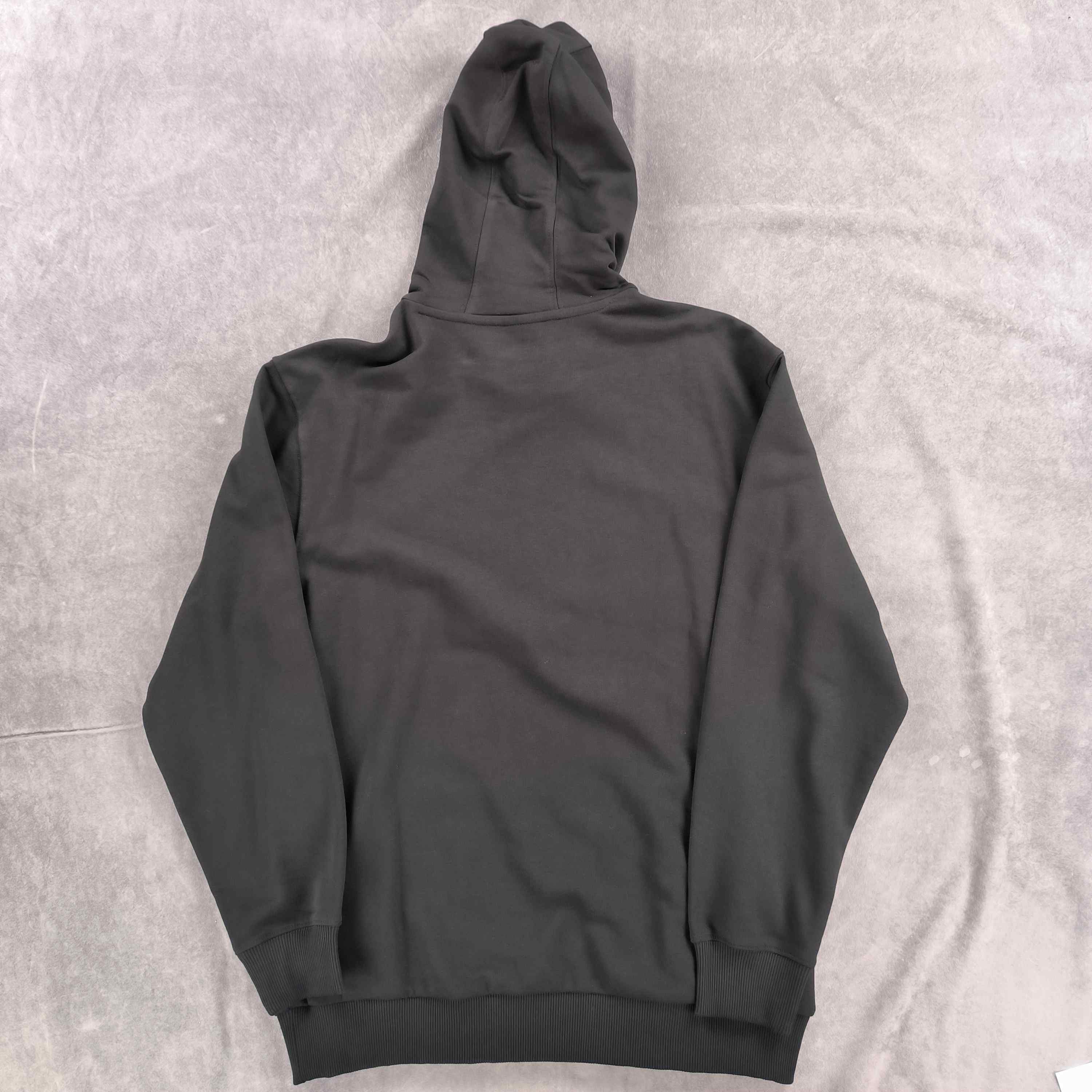 Puma NEW AC Milan 2022-23 Puma (BNWT) football hoodie size M Size US M / EU 48-50 / 2 - 2 Thumbnail