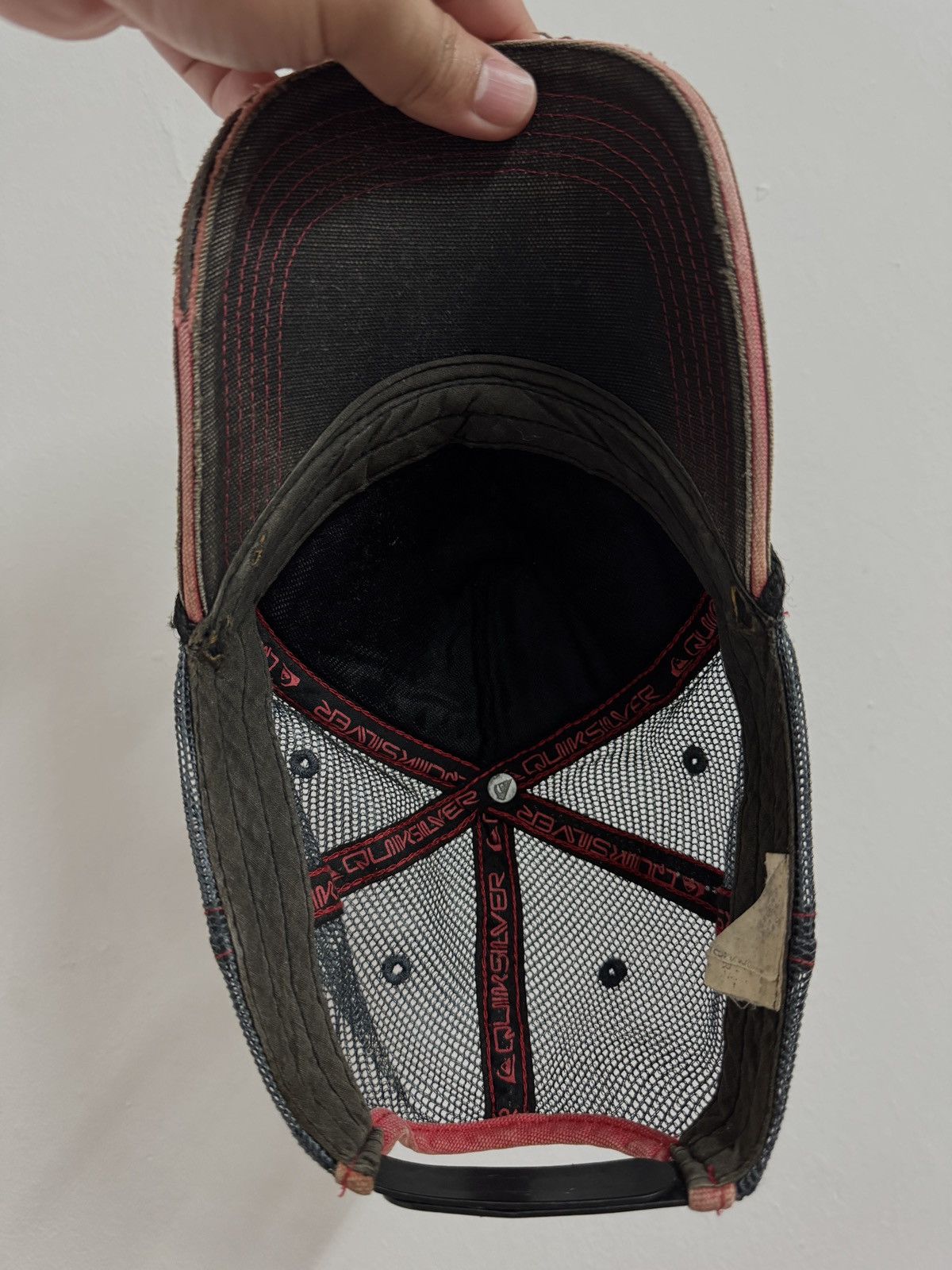 Quiksilver × Vintage Vintage Distressed Quiksilver Trucker Hat Cap Size ONE SIZE - 6 Thumbnail