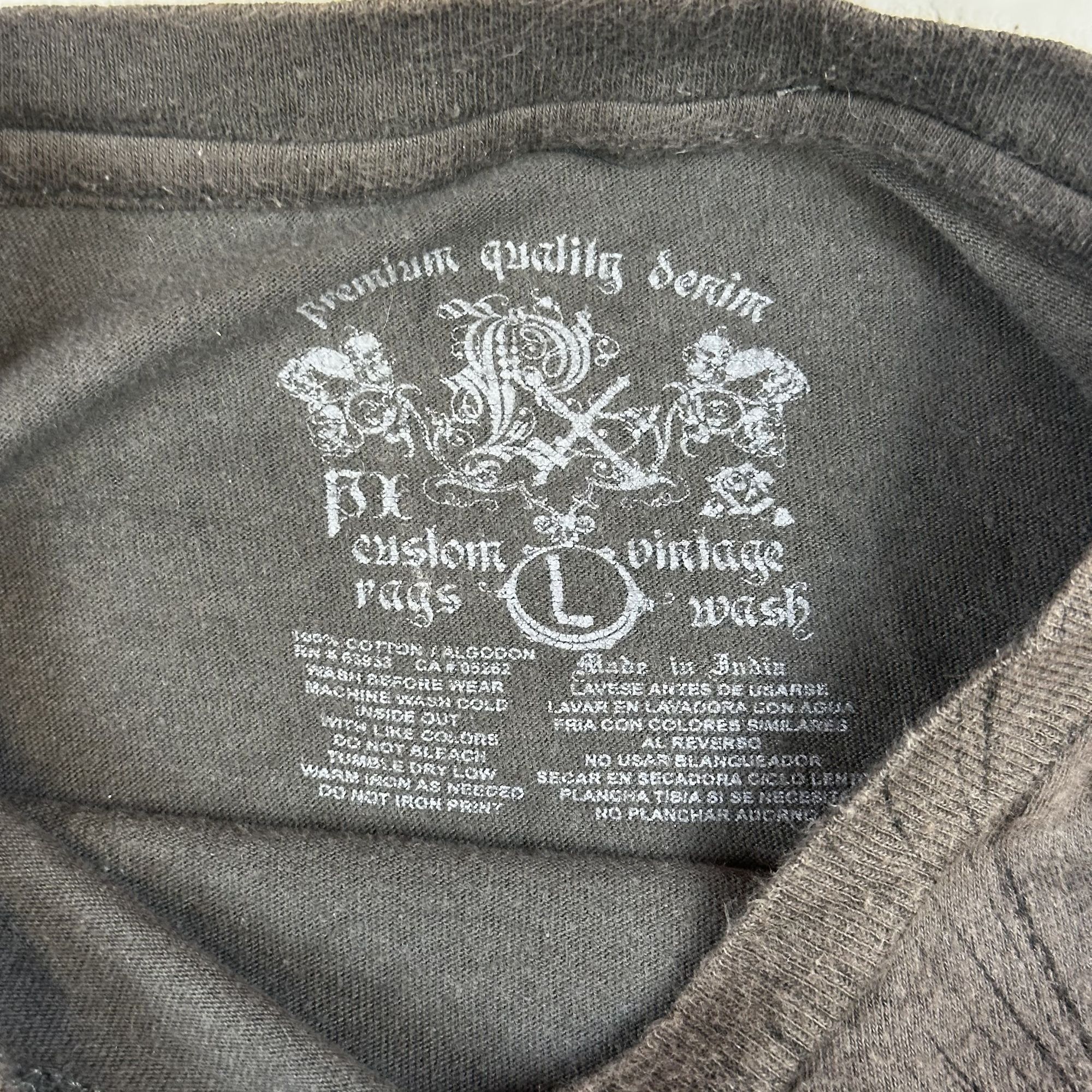 Vintage Mens L Premium Quality Black Graphic T-Shirt With Distressed Size US L / EU 52-54 / 3 - 3 Thumbnail