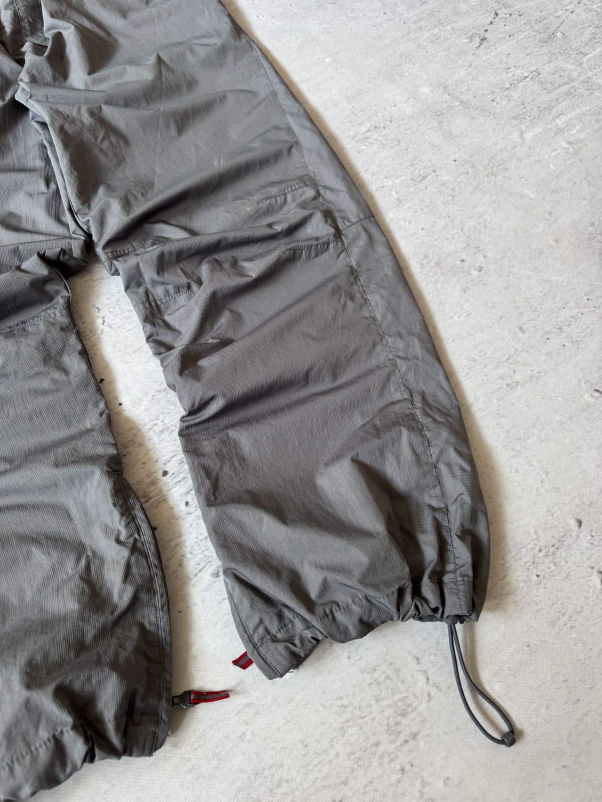 Nike × Vintage NIKE NYLON VINTAGE Y2K OVERSIZE BAGGY FIT PANTS SWEATPANTS Size US 34 / EU 50 - 3 Thumbnail