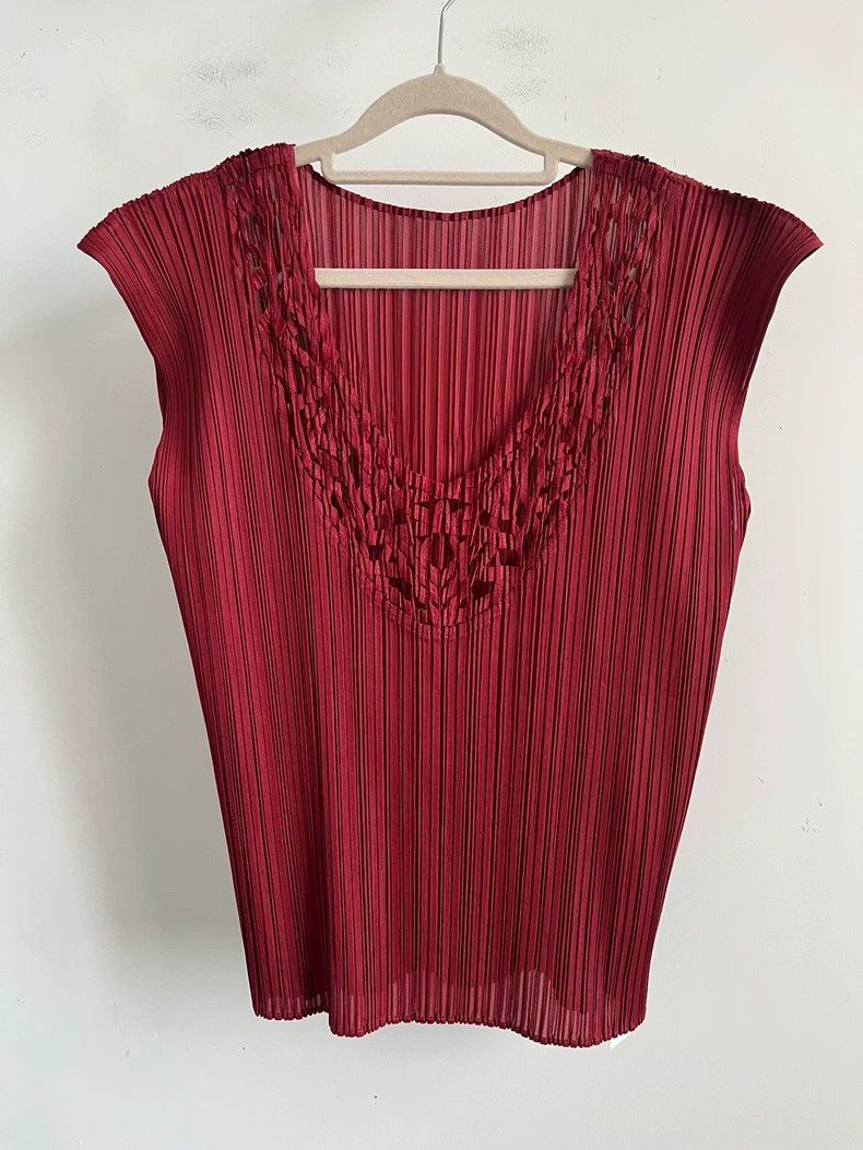 Issey Miyake Issey Miyake size:3 Red window patterned pleated vest Size S / US 4 / IT 40 - 1 Thumbnail