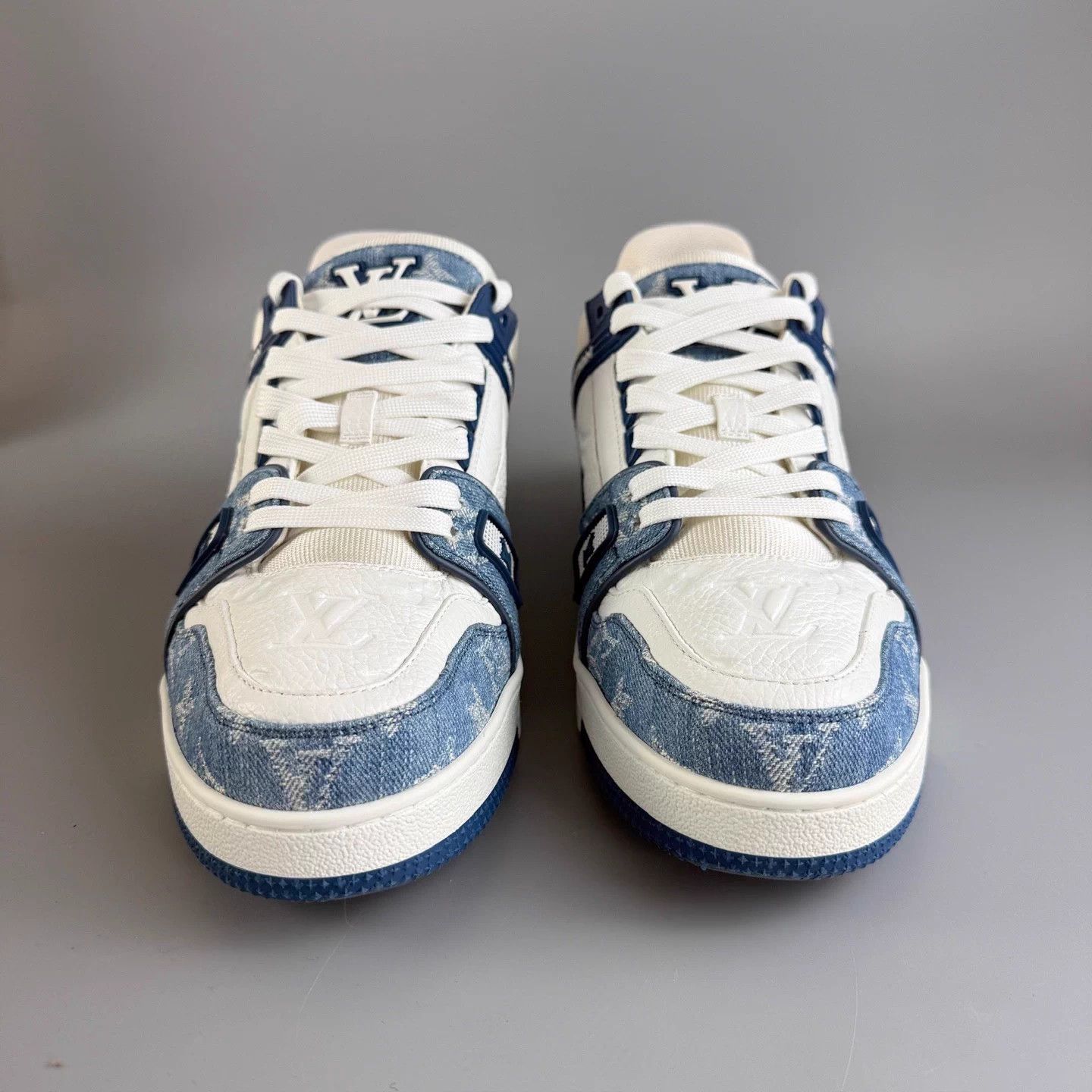 Louis Vuitton LV Trainer white blue denim 42.5 99New YLP4504 Size US 9.5 / EU 42-43 - 2 Thumbnail