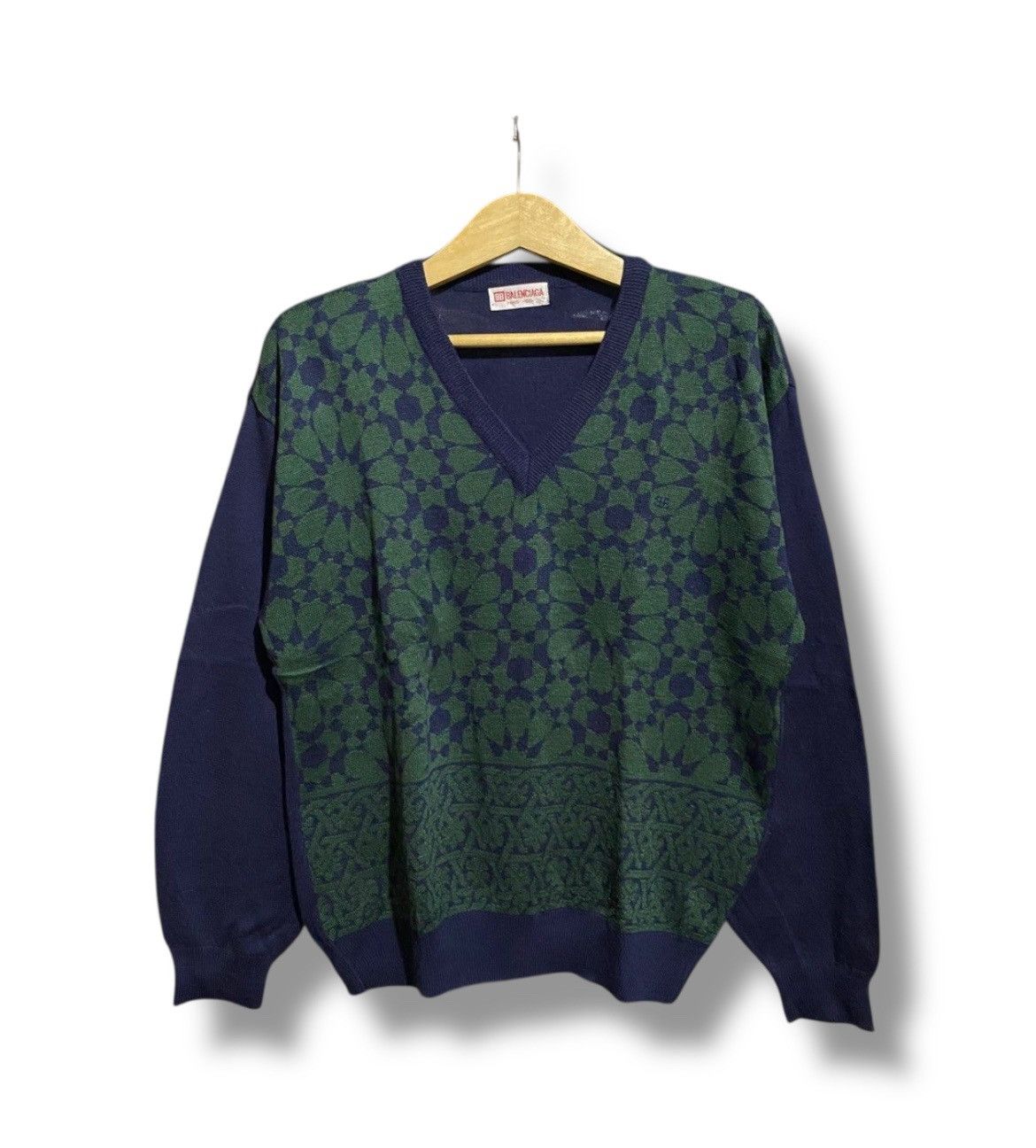 Balenciaga × Vintage Vintage Balenciaga v neck Sweatshirt Size US L / EU 52-54 / 3 - 1 Thumbnail