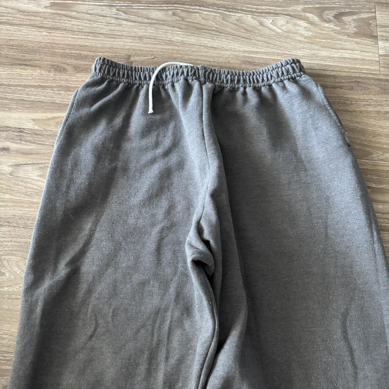 Japanese Brand Crazy Vintage Y2K/2000s Baggy Grey Essential Sweatpants! Fits L Size US 34 / EU 50 - 4 Thumbnail