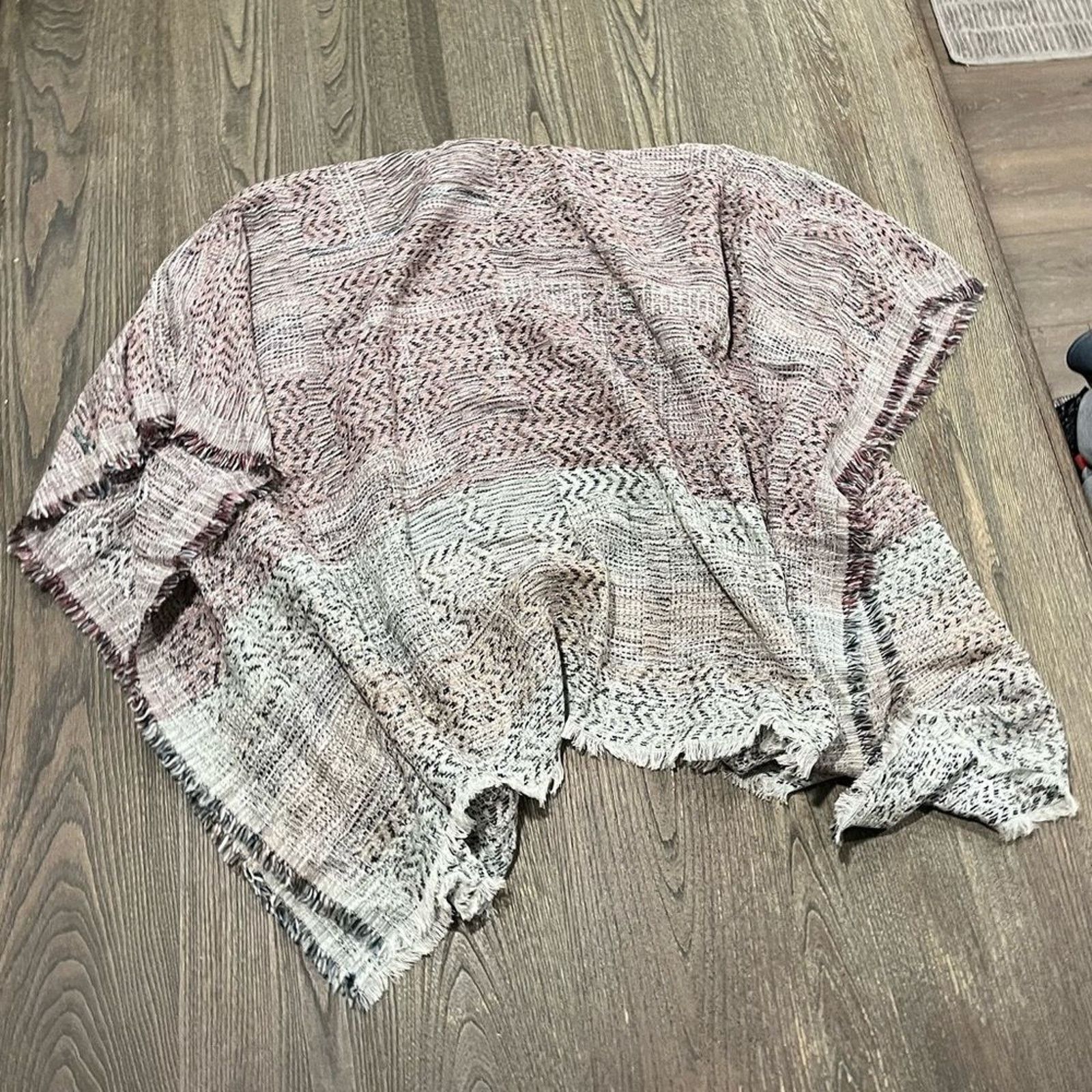 Vintage NWOT J.Jill Womens Poncho Sweater Shawl Wrap Fringed Size L Size ONE SIZE - 2 Thumbnail