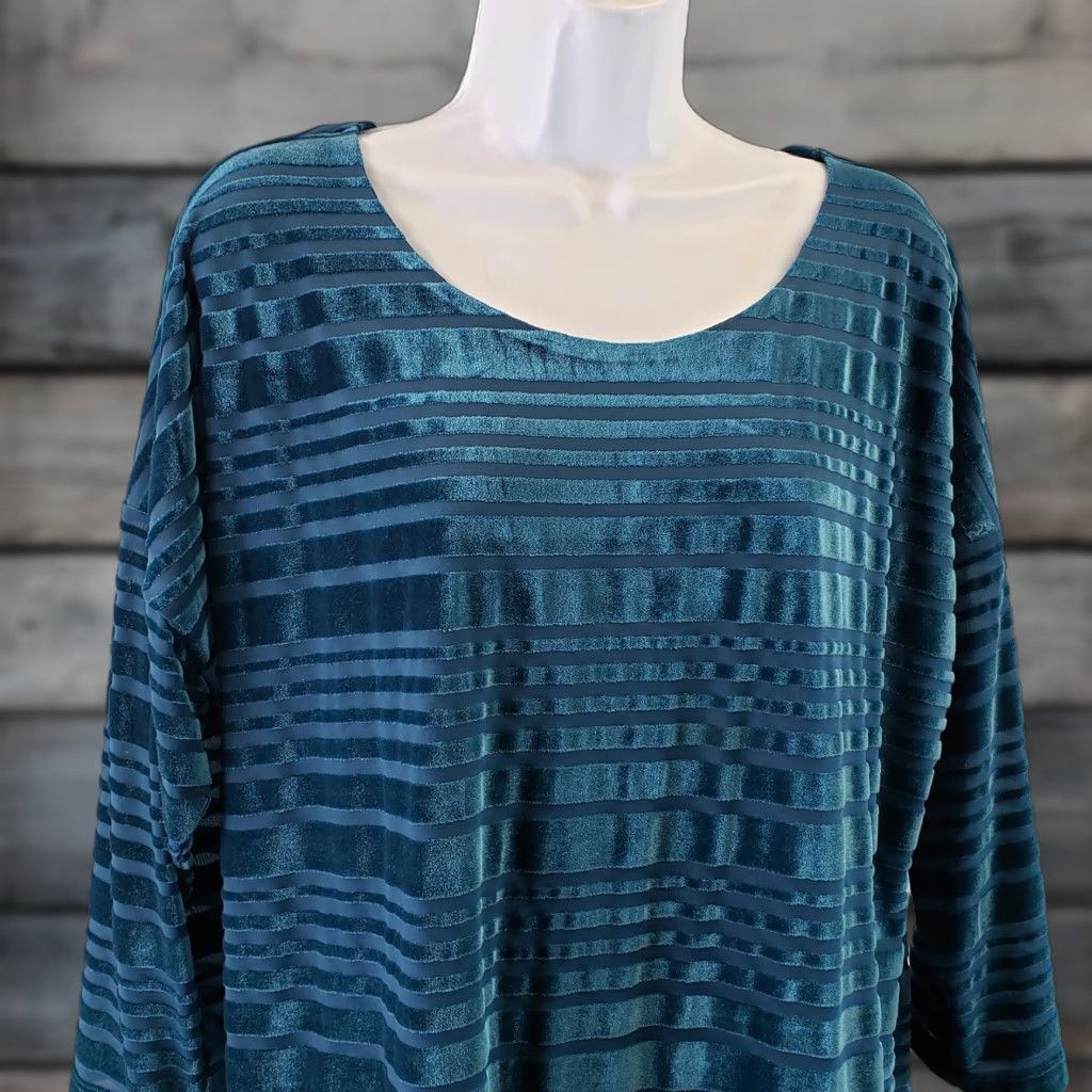 Vintage Chicos Womens Top L Blue Velvet Stripes 3/4 Sleeve Blouse Size L / US 10 / IT 46 - 1 Thumbnail